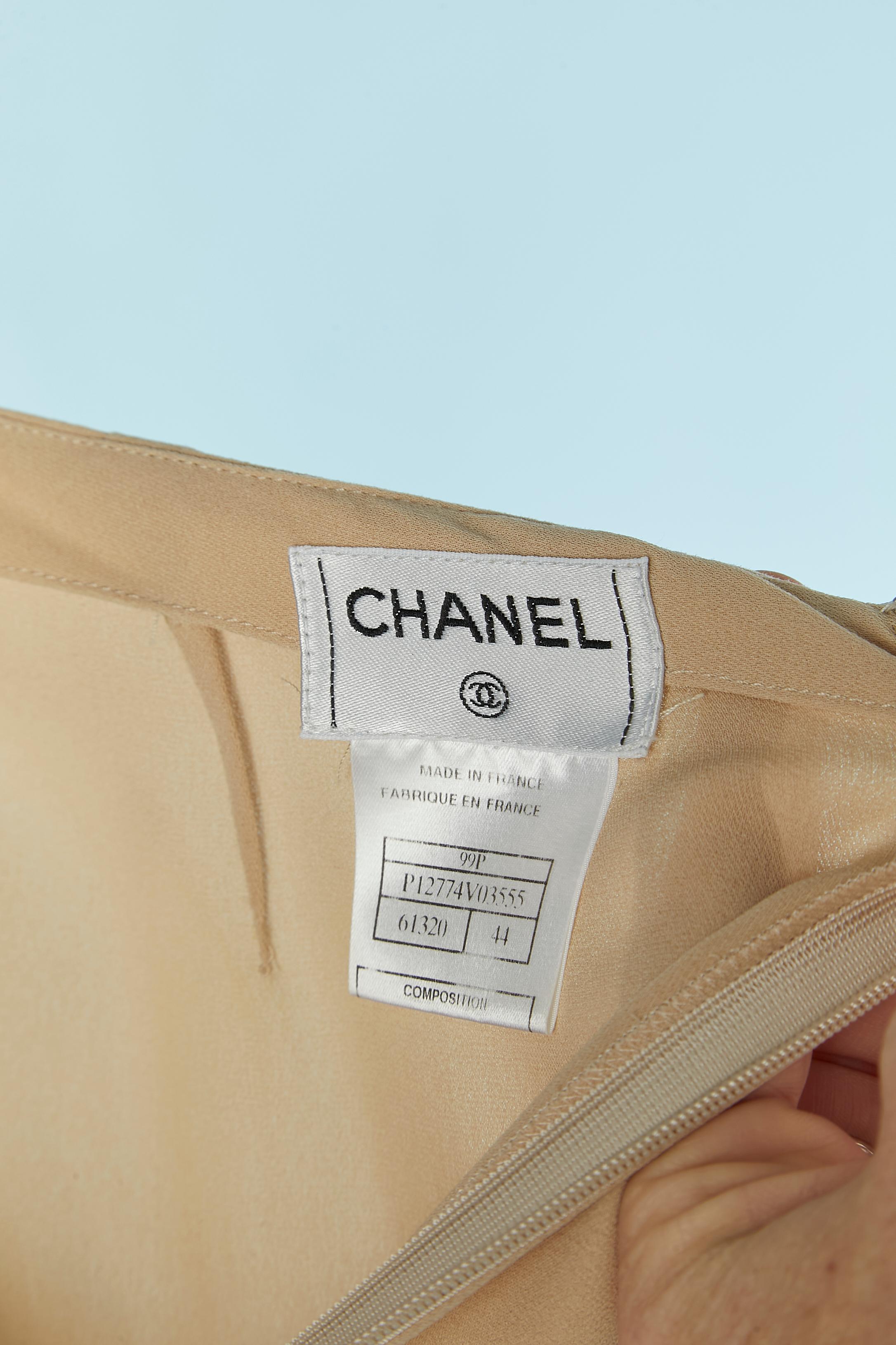 Beigefarbener langer Faltenrock CHANEL im Angebot 2