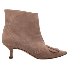 Stivaletti a punta in pelle scamosciata Manolo Blahnik beige misura 38,5