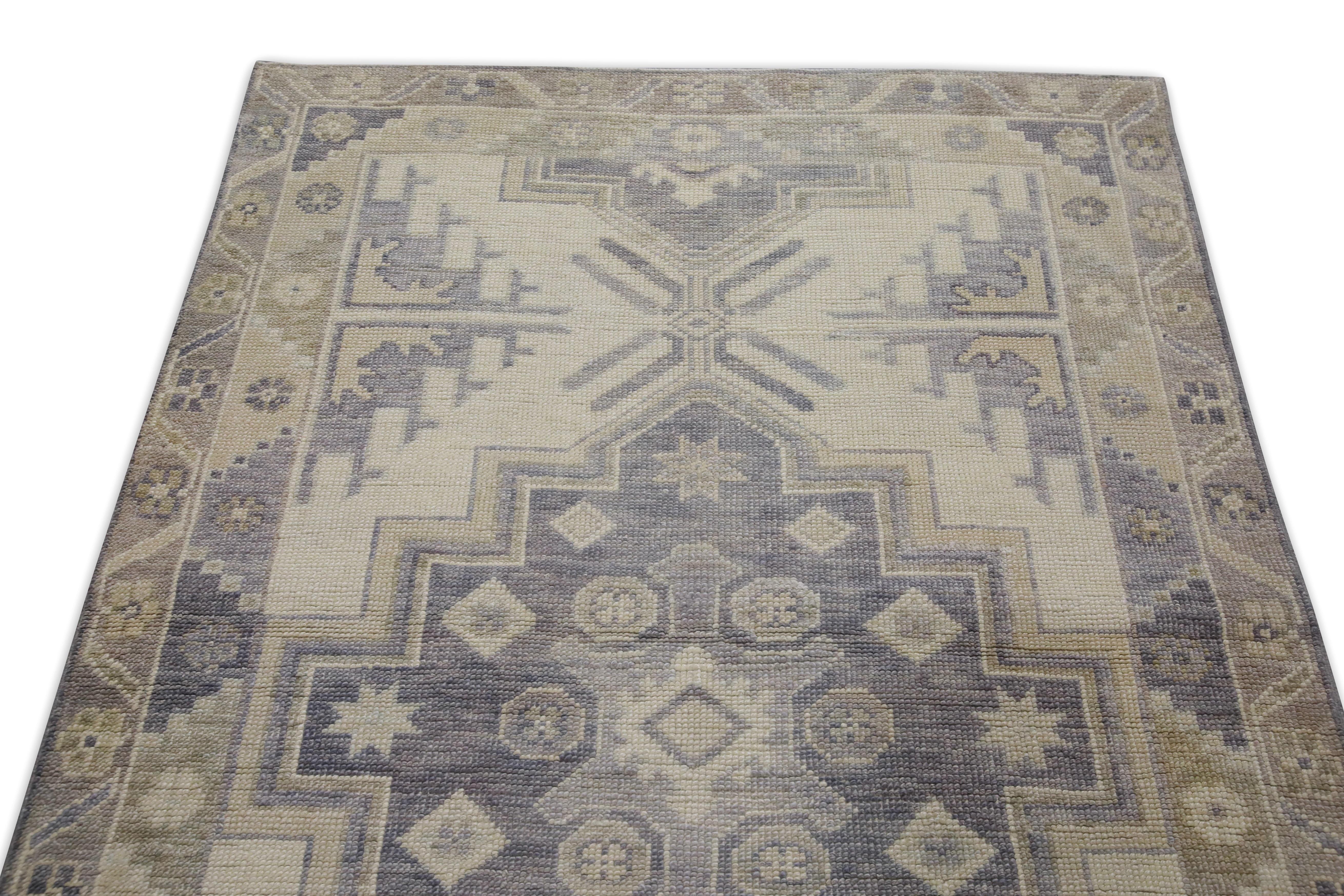 Türkischer Oushak-Läufer aus handgewebter Wolle in Beige & Mauve, 4' X 13'3