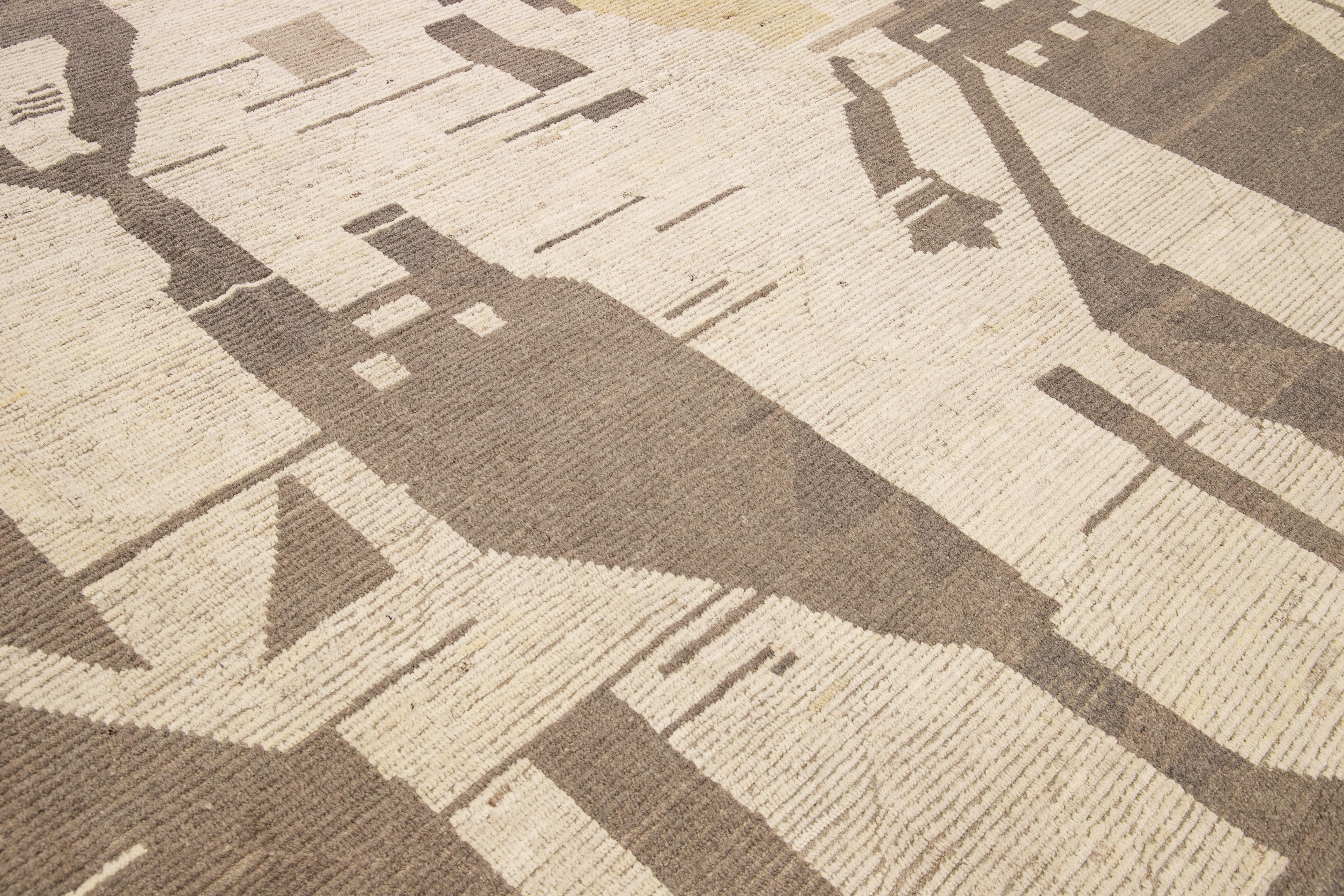Beige Modern Boho Chic Moroccan Style Handmade Abstract Motif Oversize Wool Rug In New Condition For Sale In Norwalk, CT