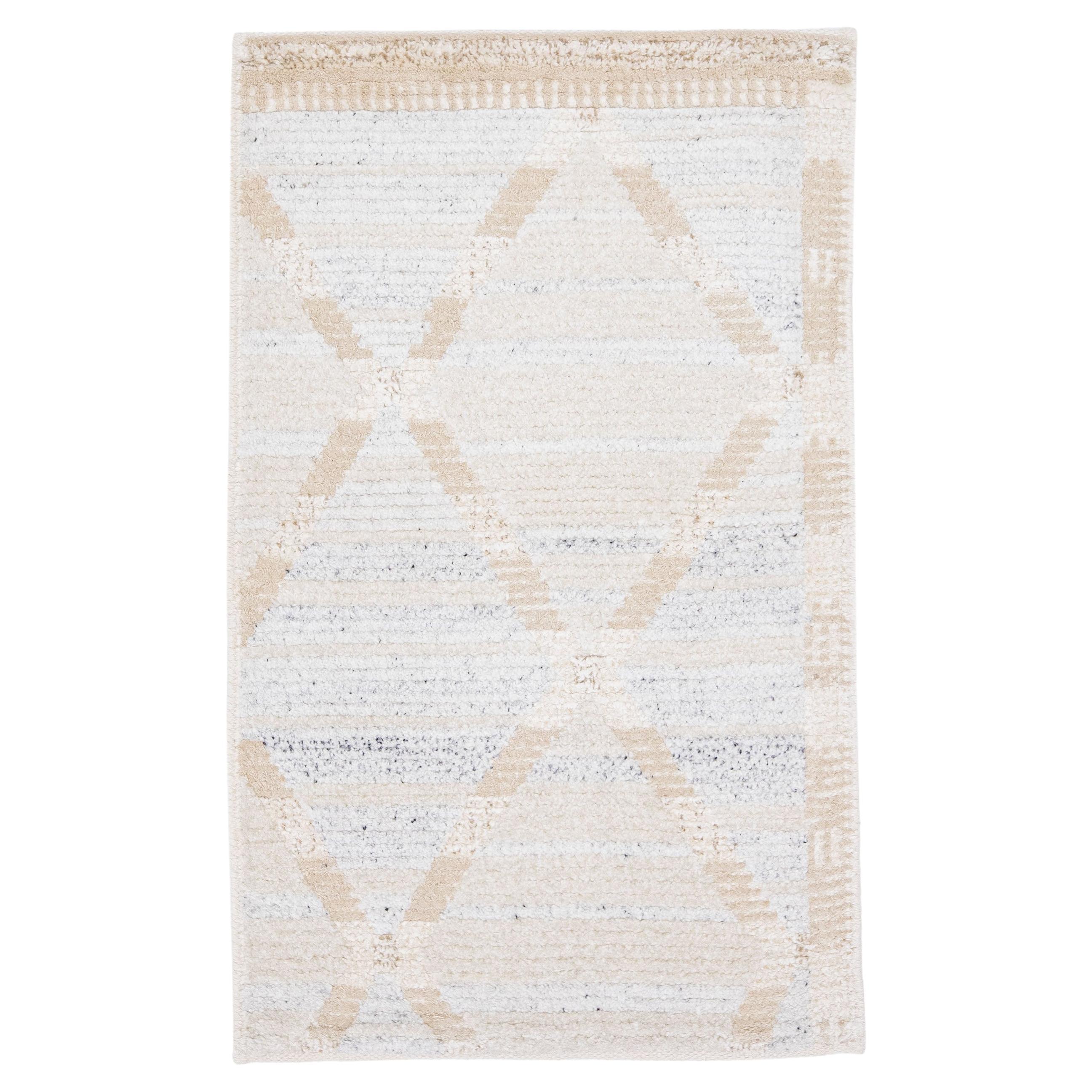 Tappeto di lana personalizzato beige moderno fatto a mano in stile svedese