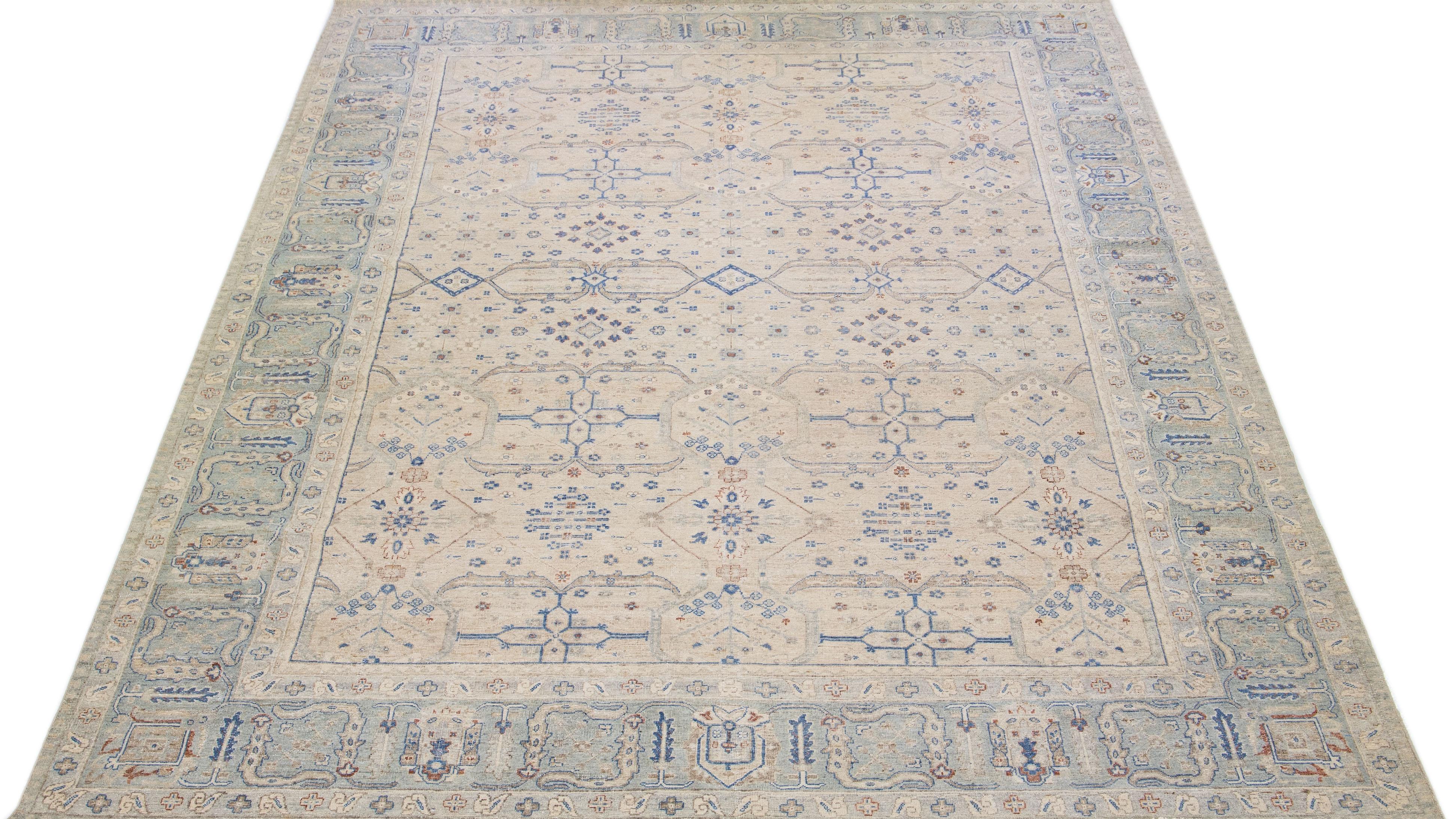 La ligne Artisan d'Apadana est une réimpression de tapis anciens avec une manière élégante d'injecter une esthétique antique frappante dans un espace. Cette ligne de tapis est résolument unique et réimagine ce que peut être le look d'un tapis
