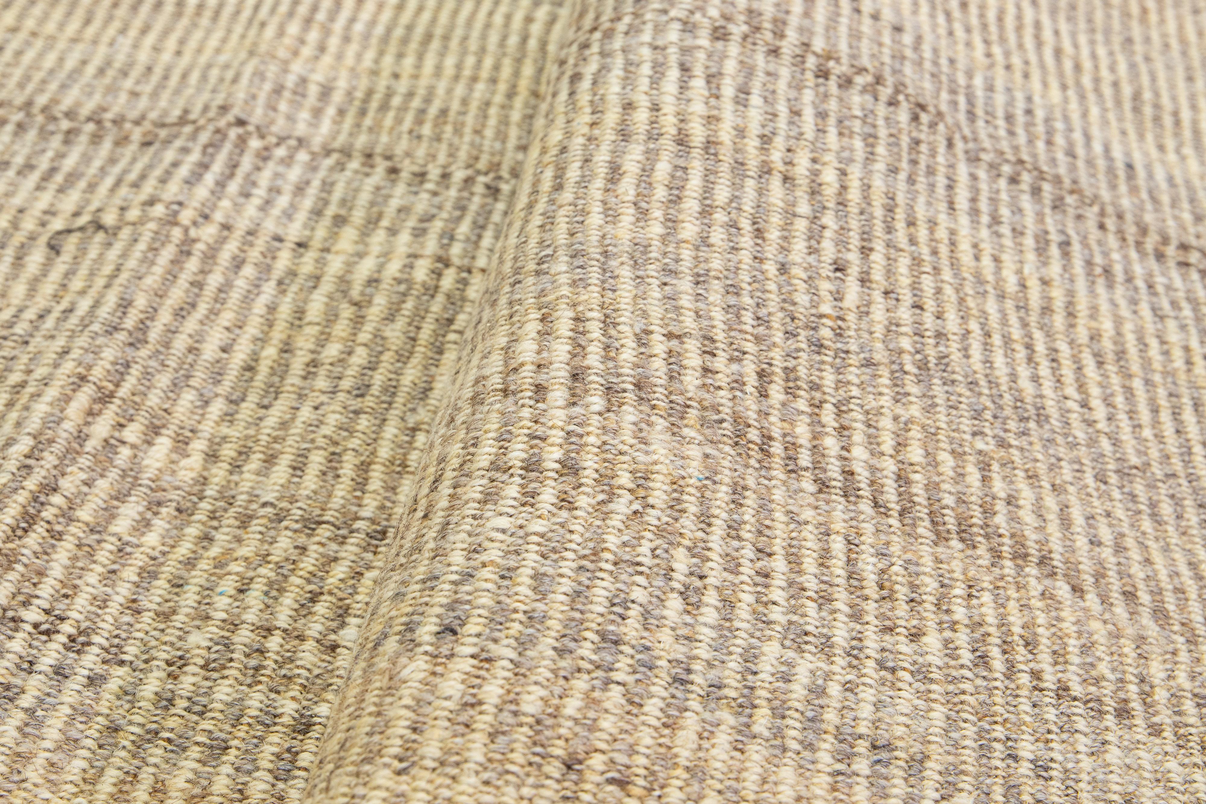 Wool Beige Modern kilim Flatweave wool rug with Stripes Pattern  For Sale