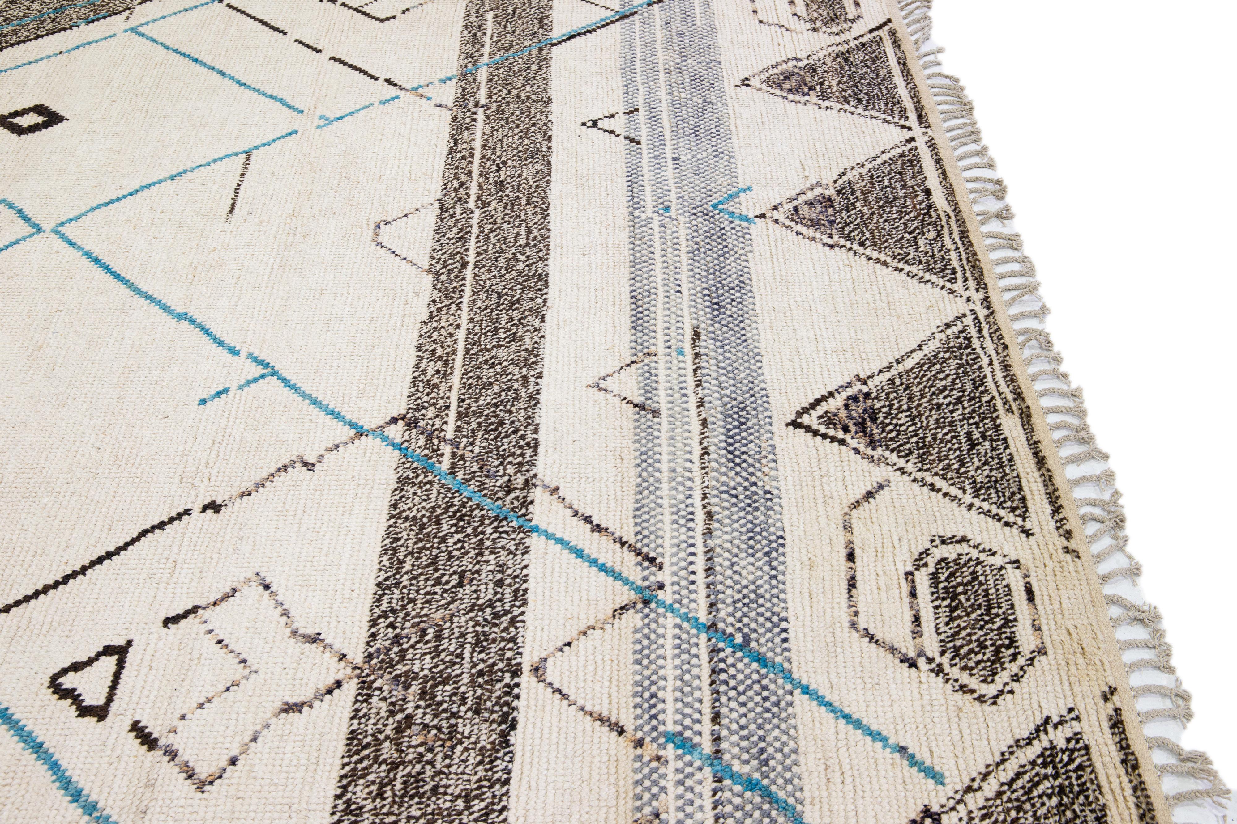 Alfombra de lana beige de estilo marroquí moderno hecha a mano con motivos boho Lana en venta