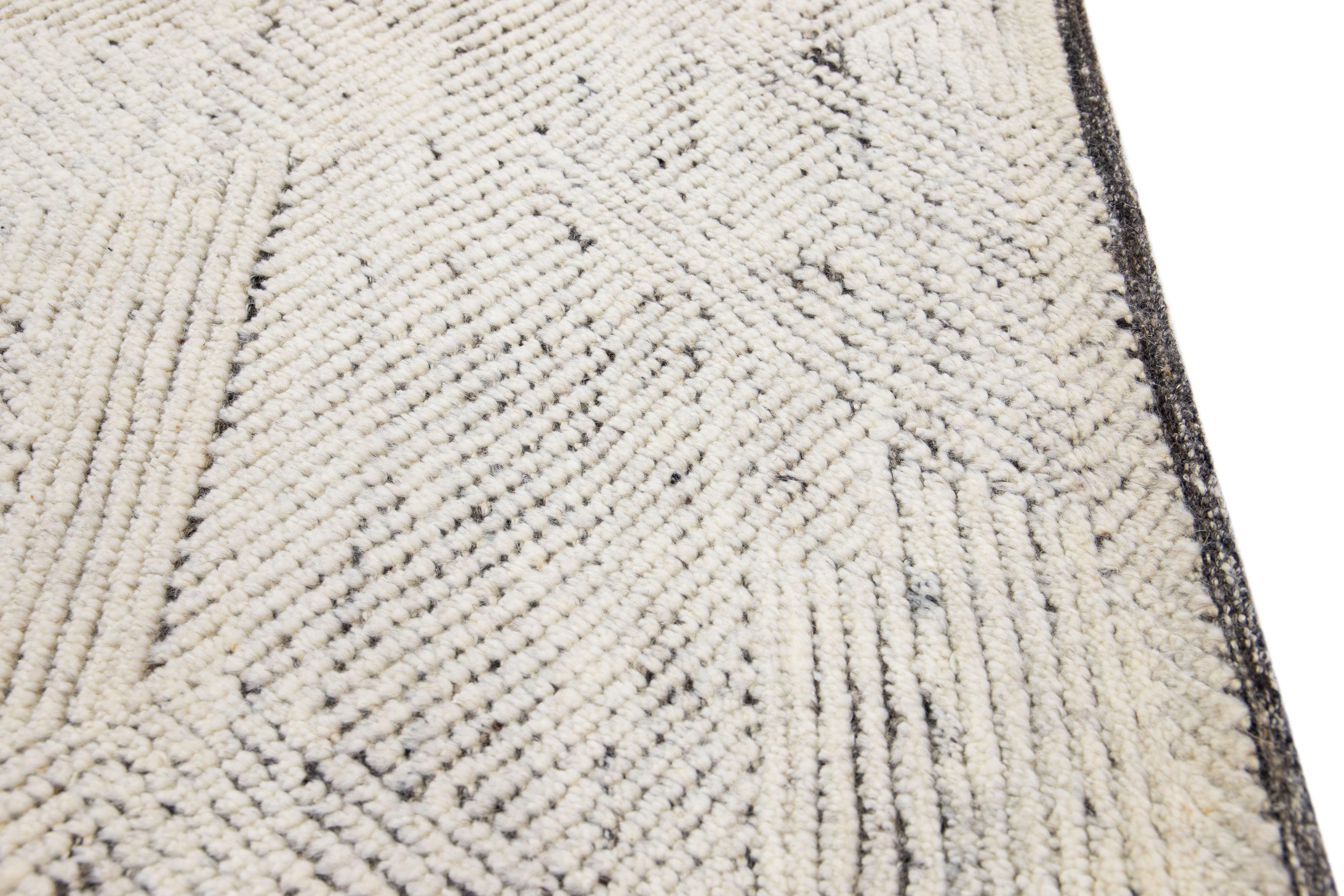 Indian Beige Modern Moroccan Style Handmade Custom Wool Rug For Sale
