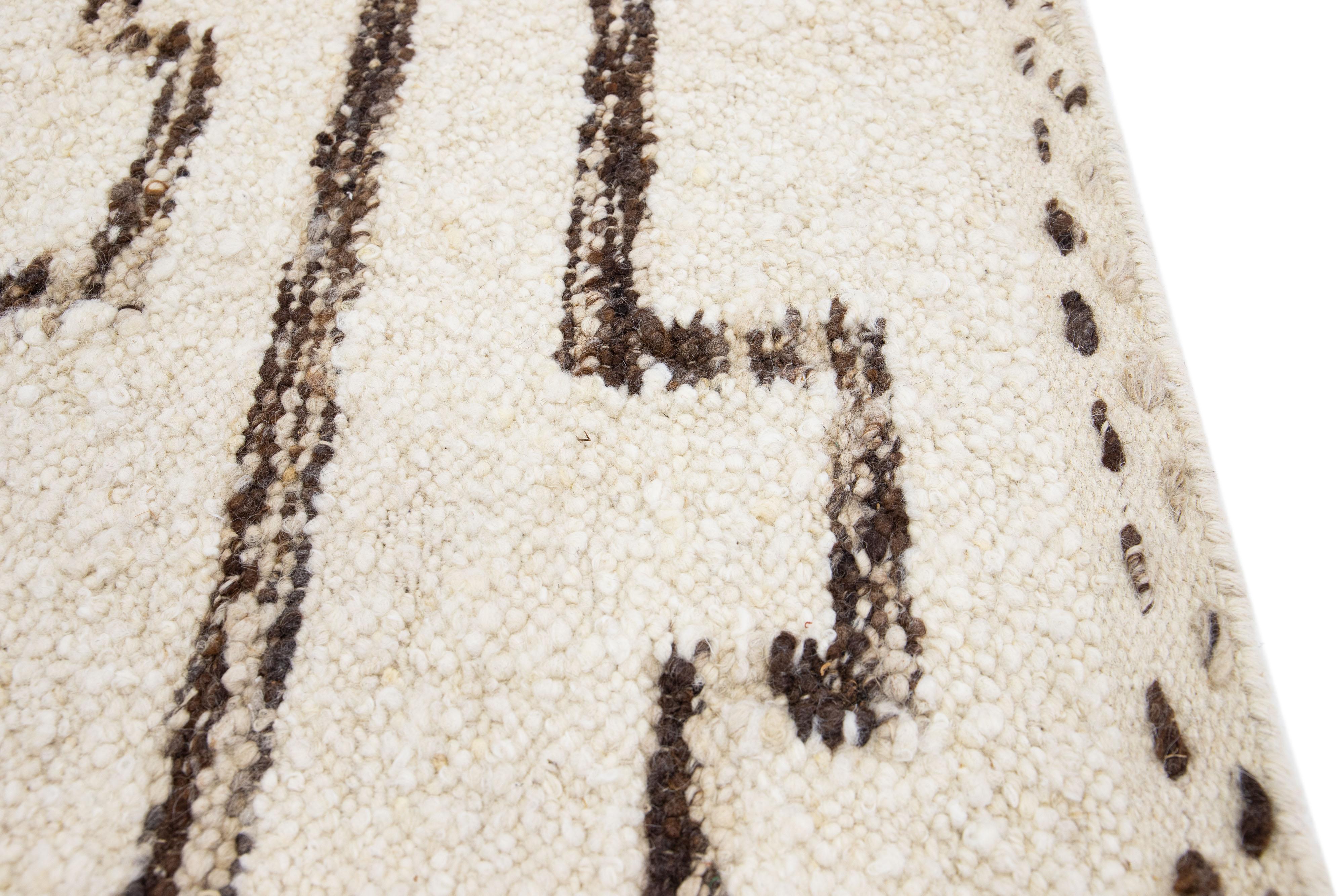 Indian Beige Modern Moroccan Style Handmade Custom Wool Rug For Sale