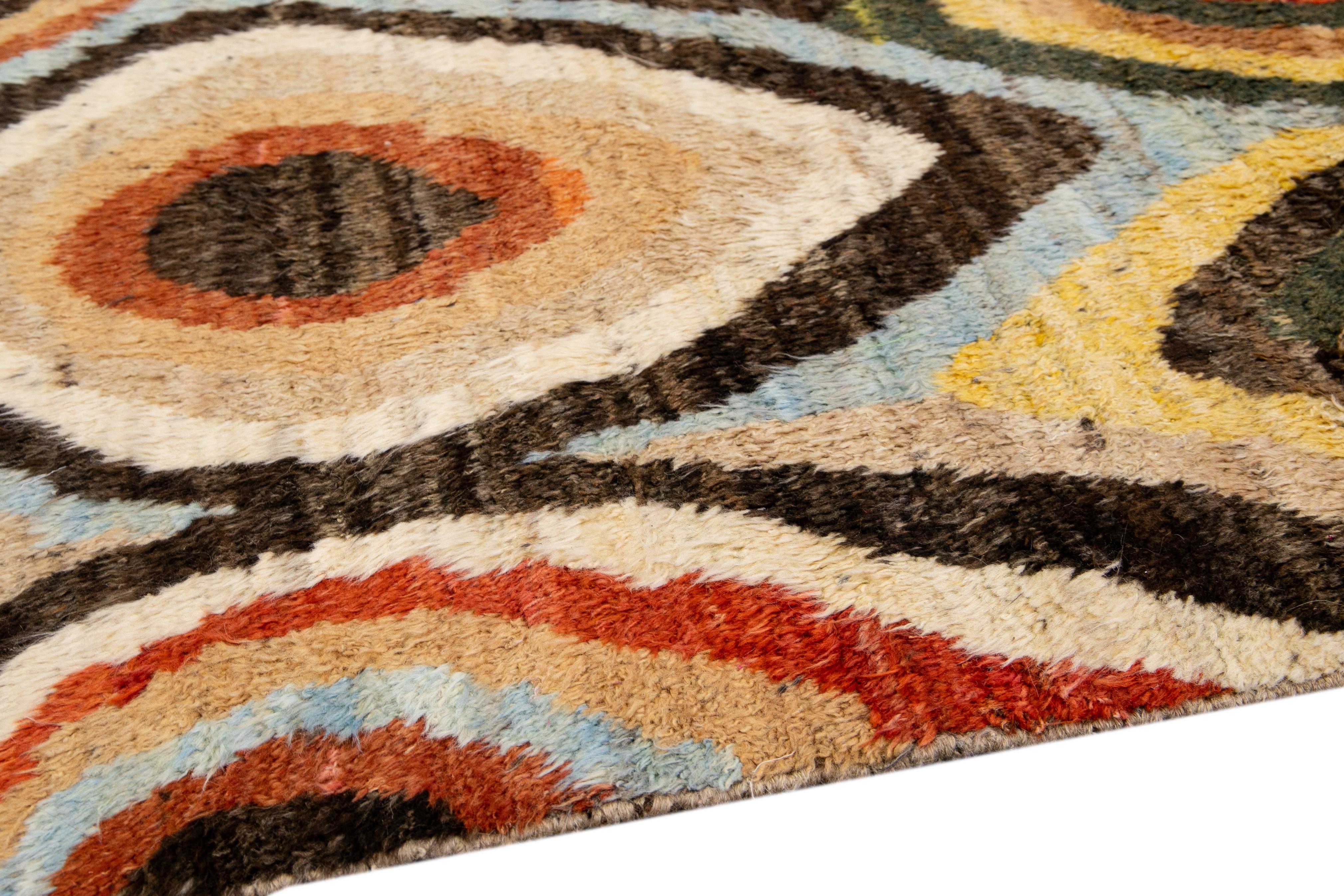 Beige Modern Moroccan Style Handmade Multicolor Abstract Motif Wool Rug In New Condition For Sale In Norwalk, CT