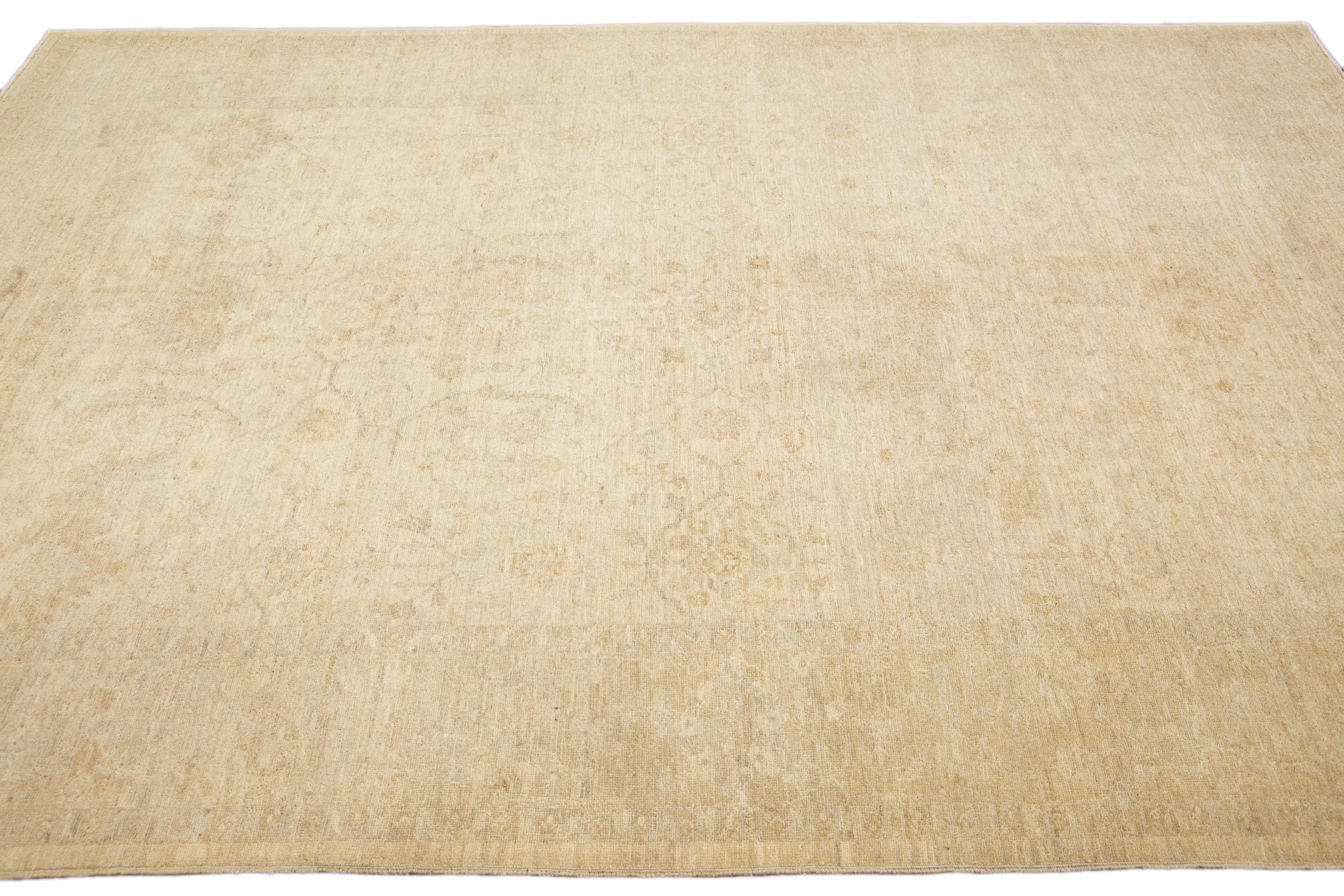 Beige Modern Oushak Handmade Floral Motif Wool Rug In New Condition For Sale In Norwalk, CT