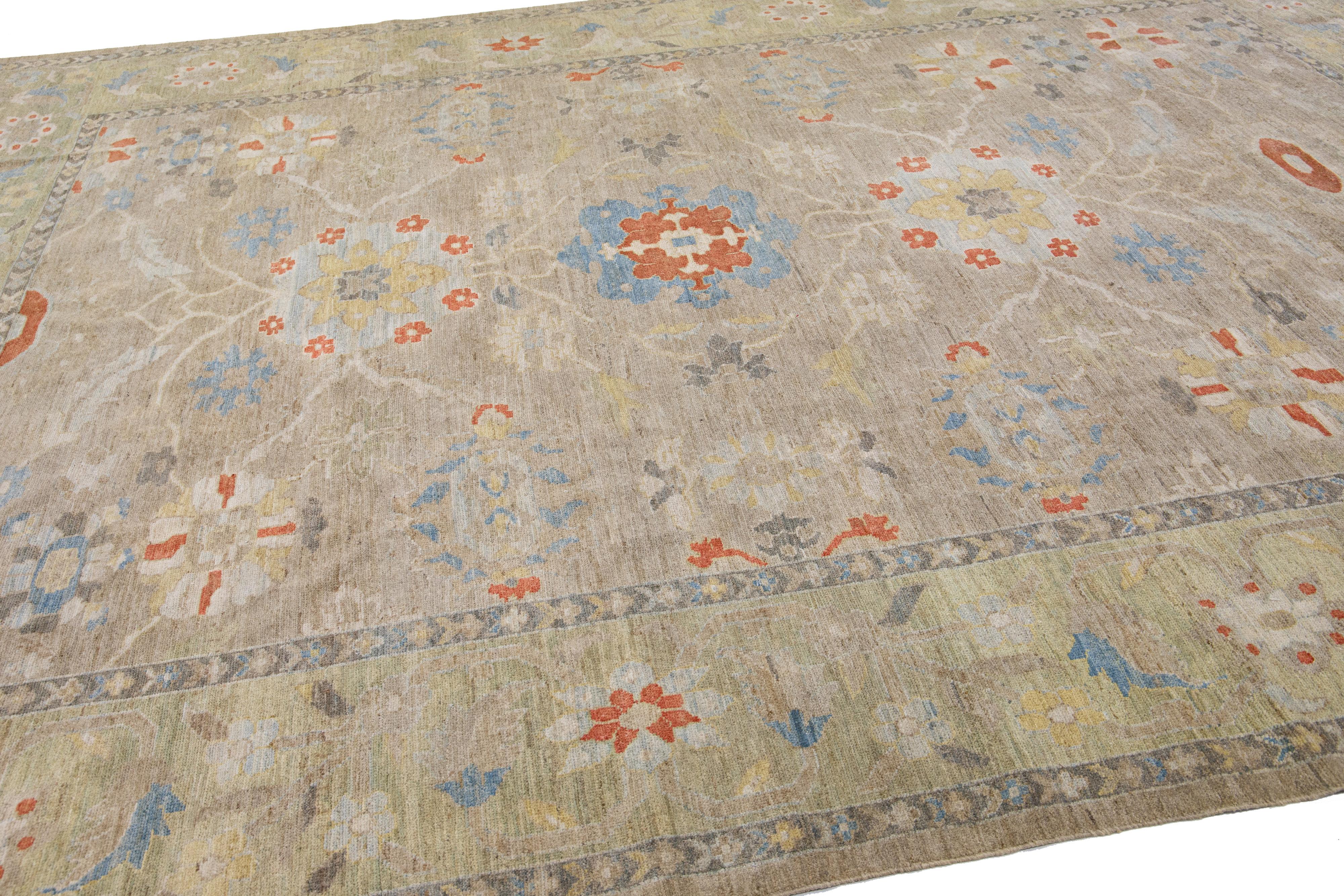 Moderner, handgefertigter Sultanabad-Wollteppich mit Blumenmotiv in Beige (Wolle) im Angebot