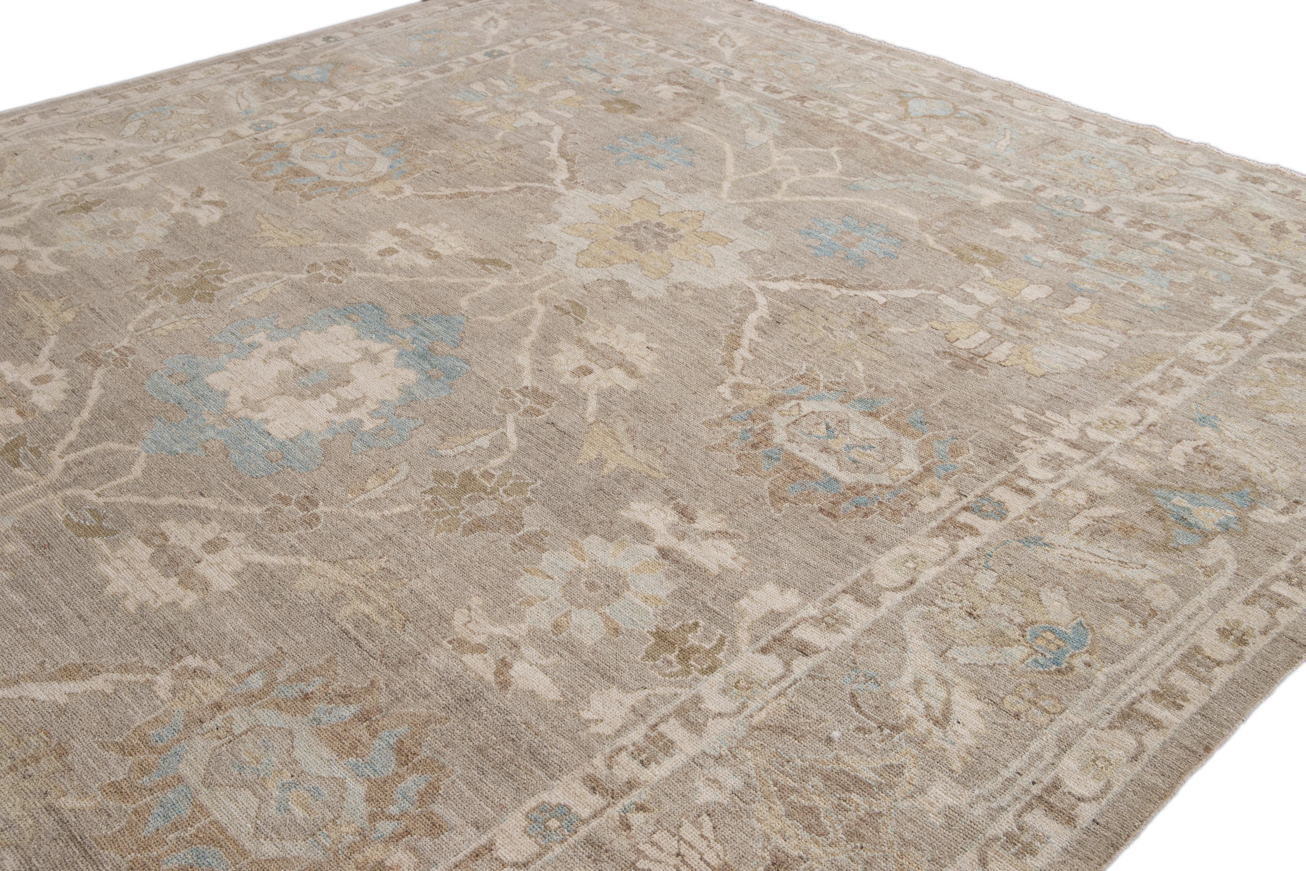 Contemporary Beige Modern Sultanabad Handmade Floral Wool Rug For Sale