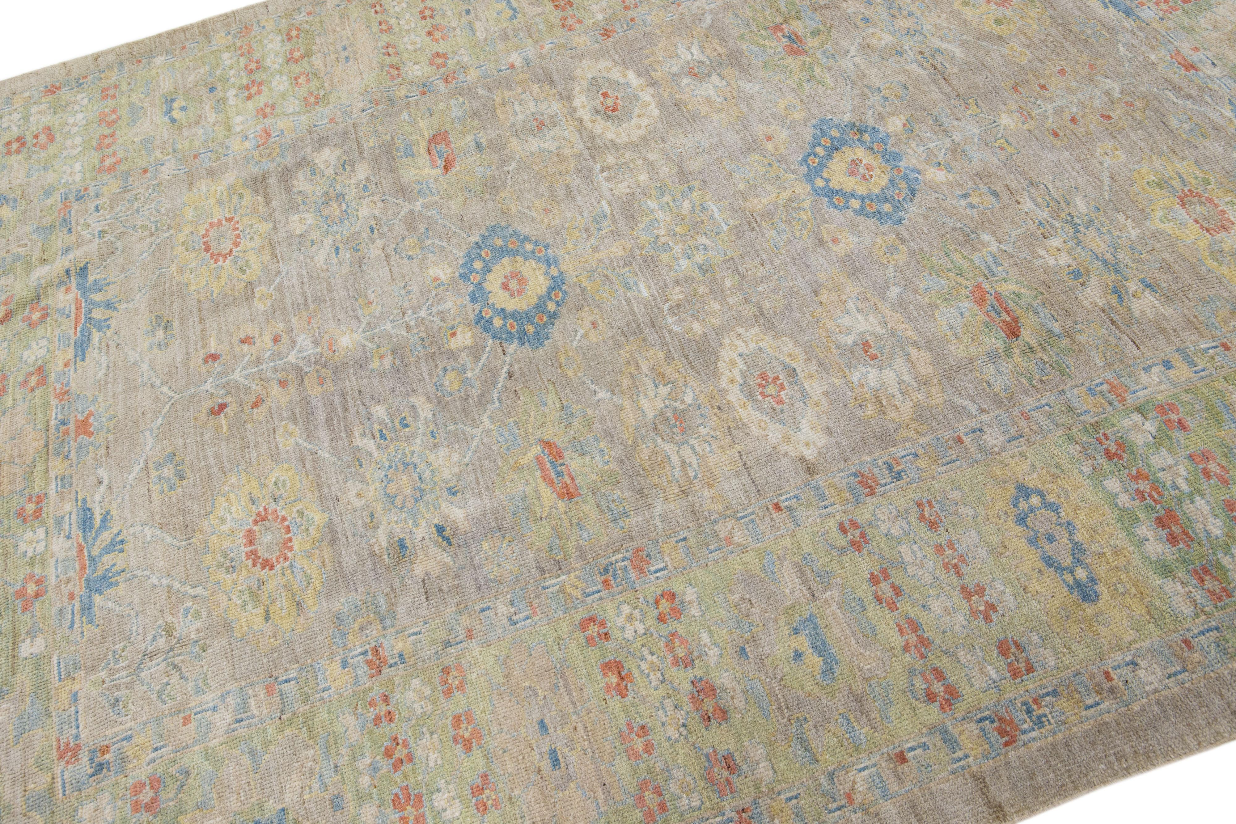 Handgefertigter Sultanabad-Wollteppich in Beige mit Blumenmuster (Handgeknüpft) im Angebot