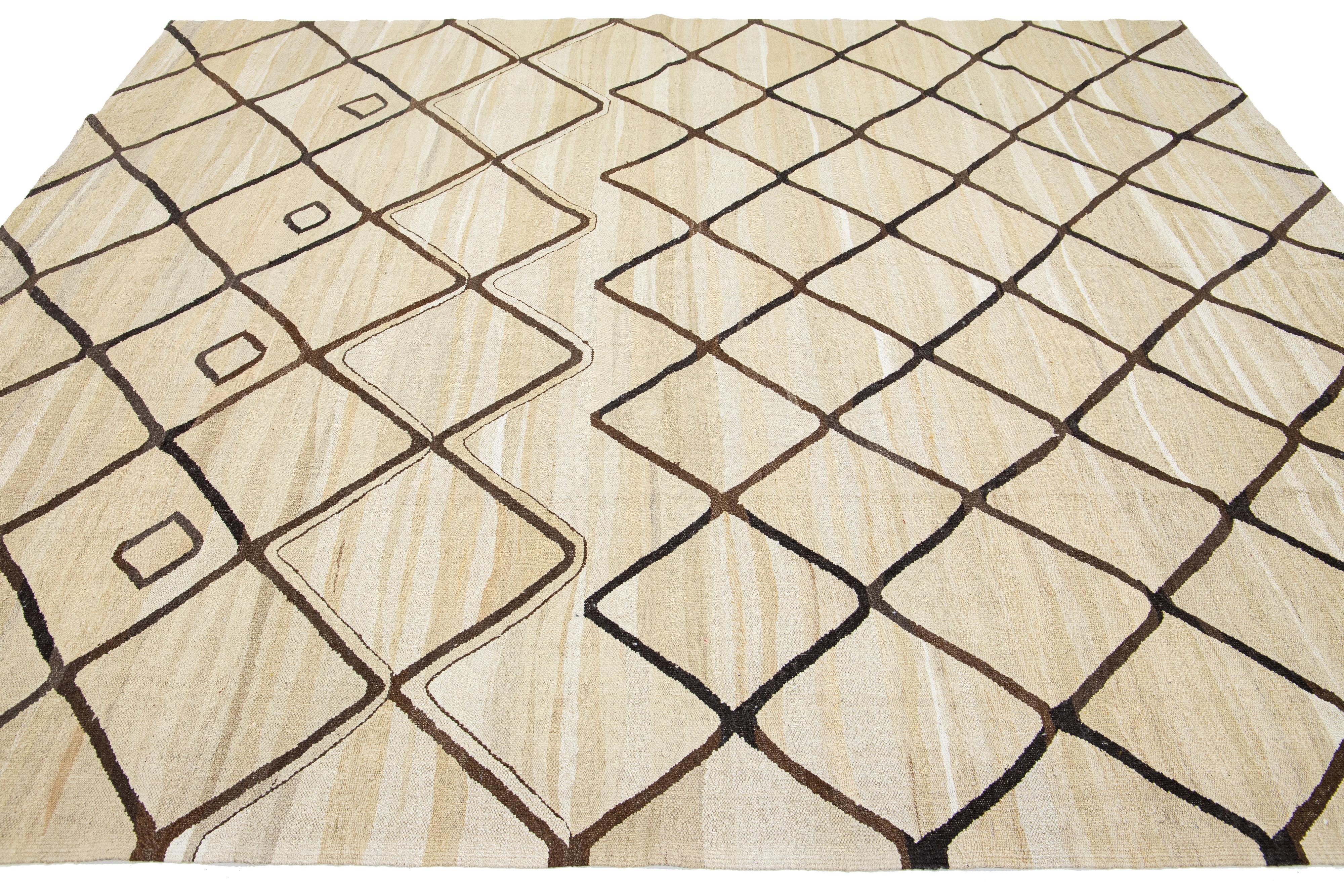 Contemporary Beige Modern Turkish Kilim Wool Rug Flat-Weave with Geometric Brown Pattern   For Sale