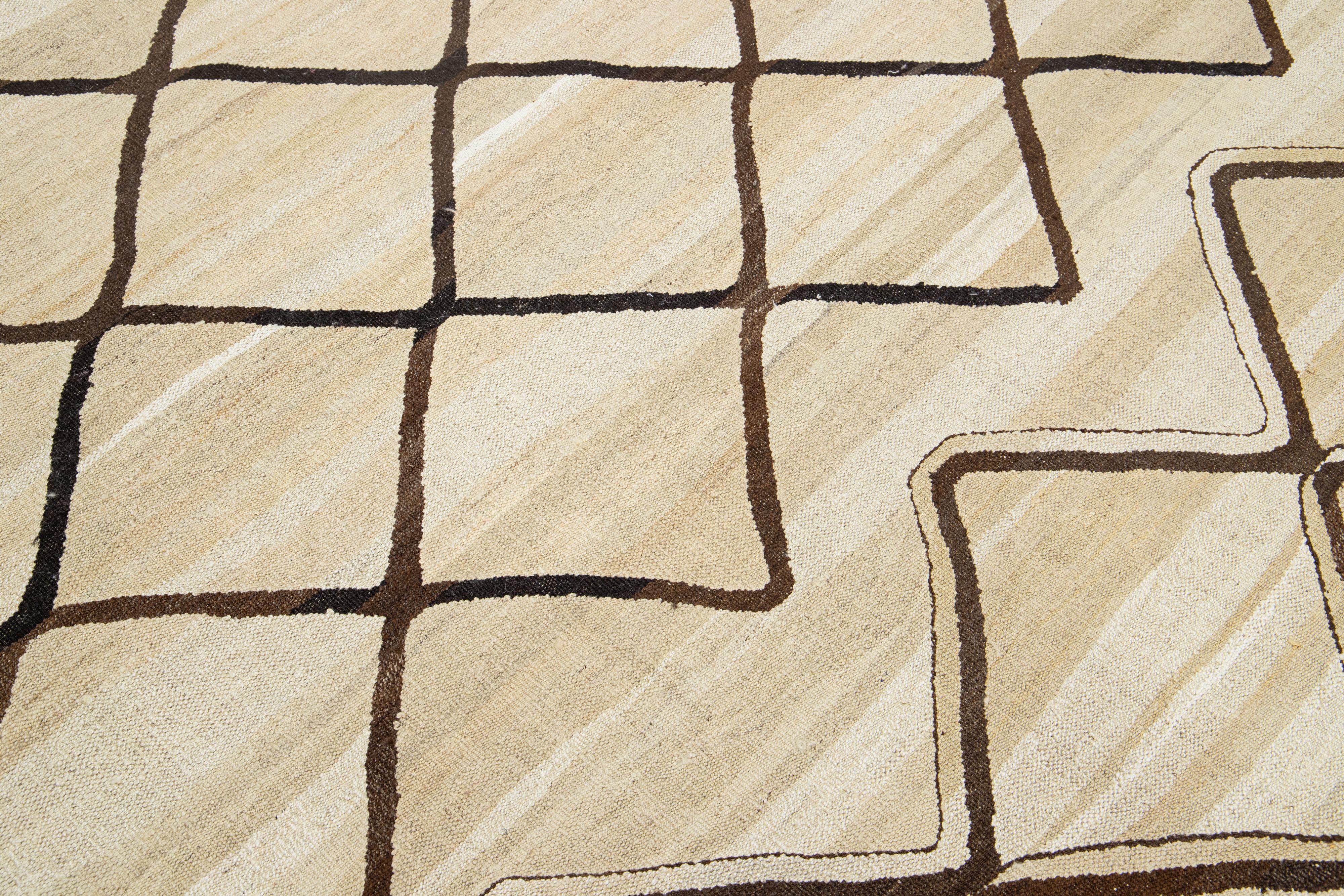 Beige Modern Turkish Kilim Wool Rug Flat-Weave with Geometric Brown Pattern   For Sale 3