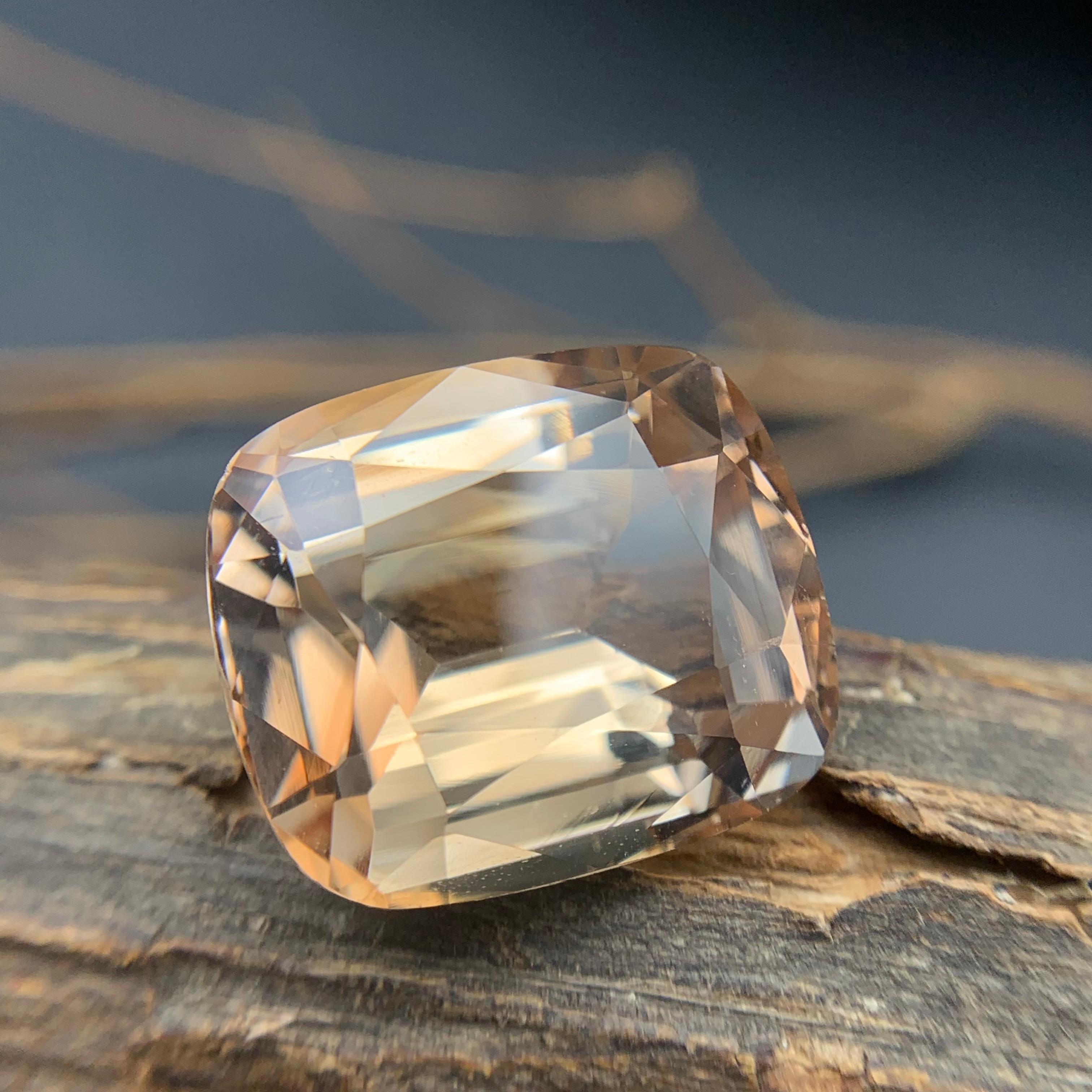 Beige Topacio Natural Collar Colgante Piedra suelta 19,85 Ct Cushion Cut-Joyería en venta 6