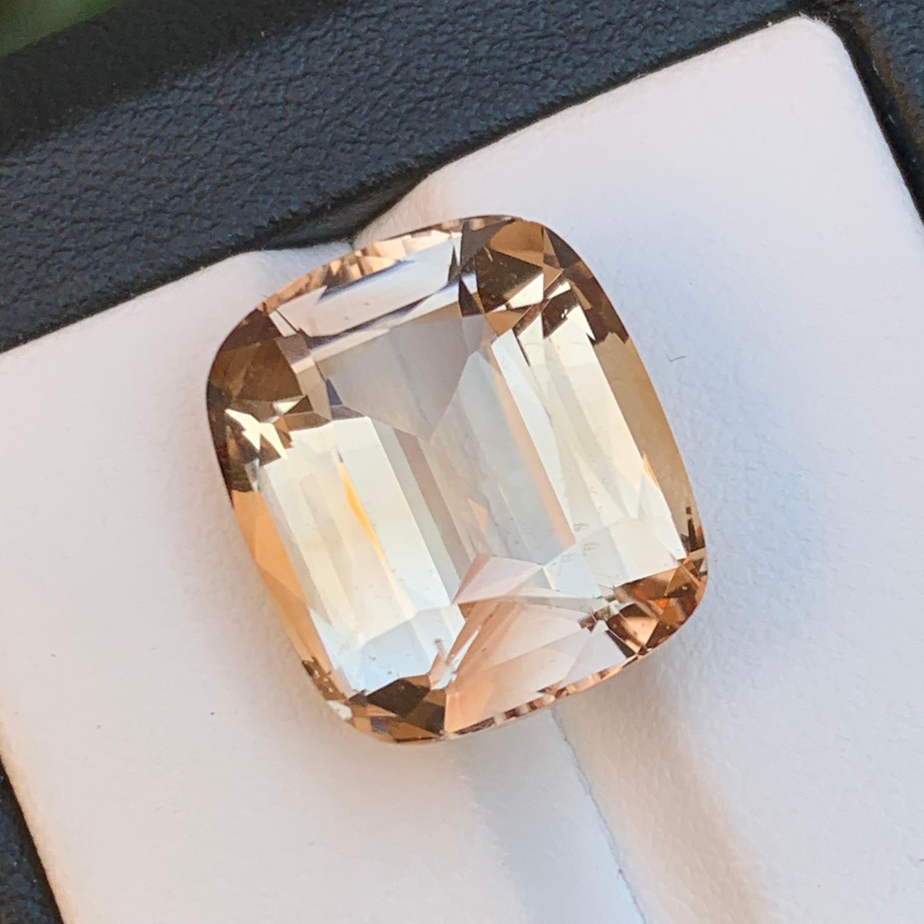 Femenino o masculino Beige Topacio Natural Collar Colgante Piedra suelta 19,85 Ct Cushion Cut-Joyería en venta