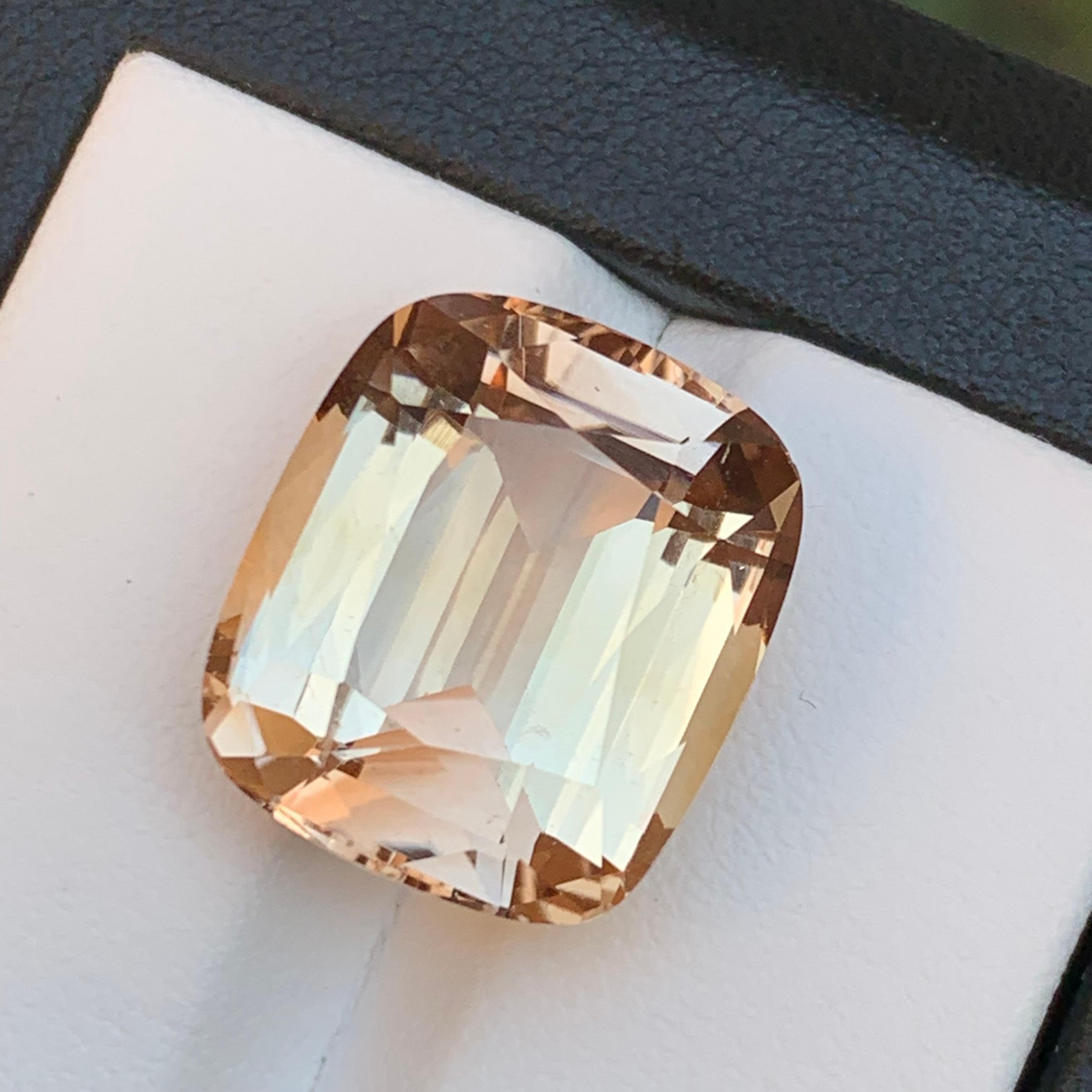 Beige Topacio Natural Collar Colgante Piedra suelta 19,85 Ct Cushion Cut-Joyería en venta 3