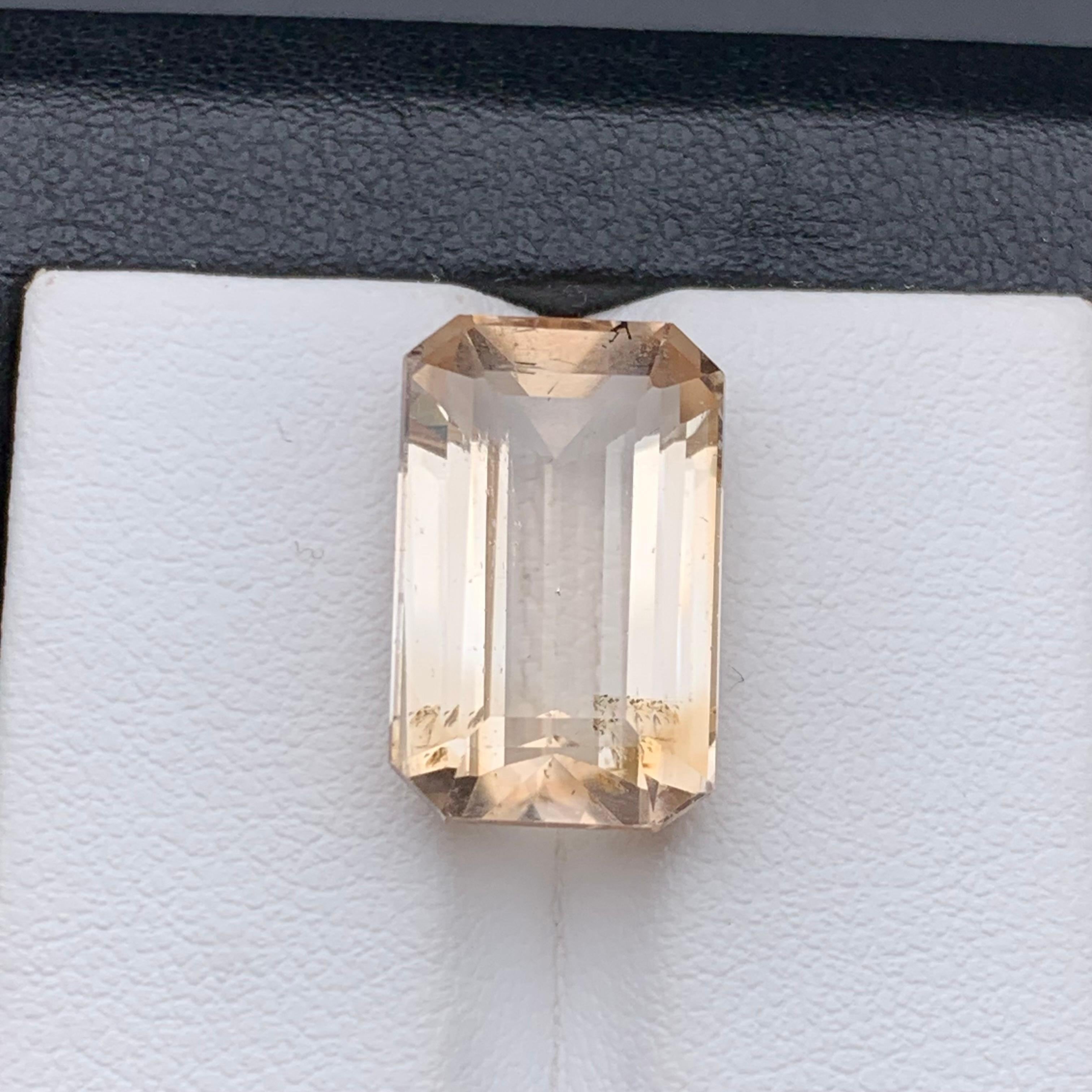 Beige natürlicher Topas Ring Anhänger loser Edelstein 12.80Ct Smaragdschliff für Schmuck im Angebot 1