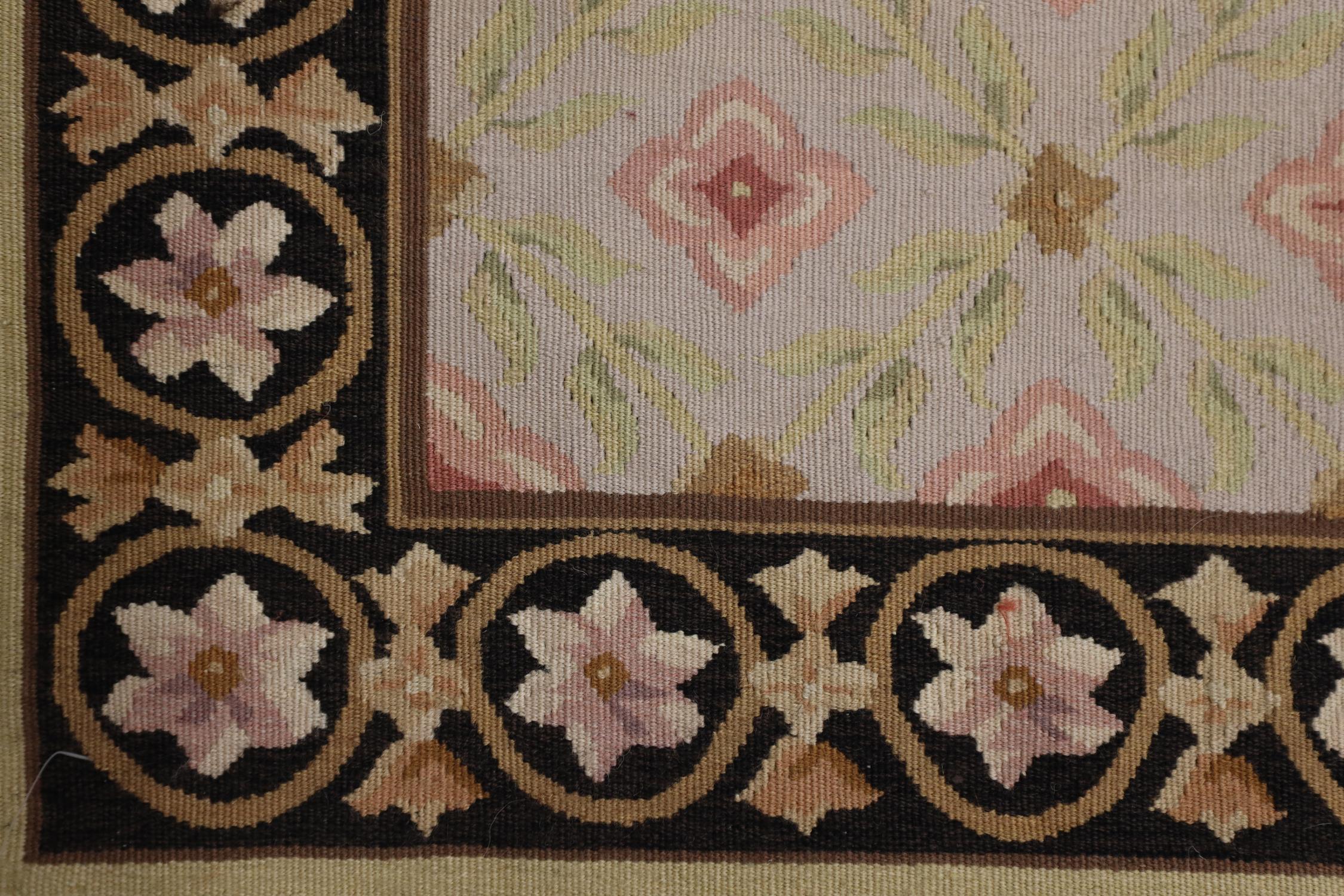 Chinese Beige Needlepoint Runner Rug Handwoven Traditional Floral Area Rug For Sale