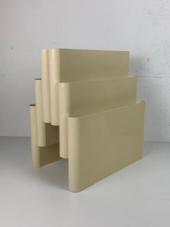 Beige off white Magazine Rack by Giotto Stoppino for Kartell, Italy, 1970s