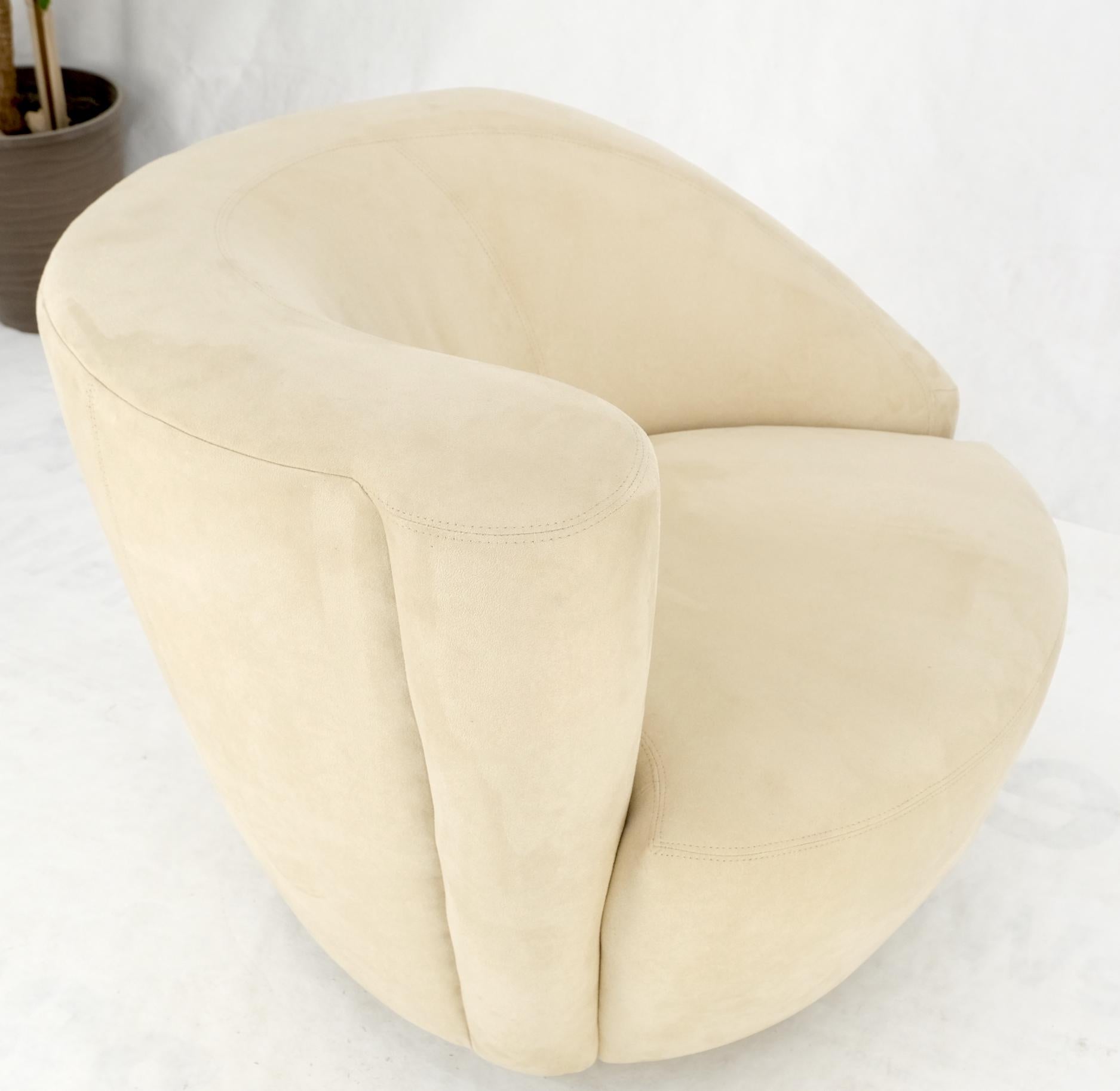 Beige Offwhite Alcantara Suede Corkscrew Nautilus Swivel Chairs Directional Mint For Sale 5