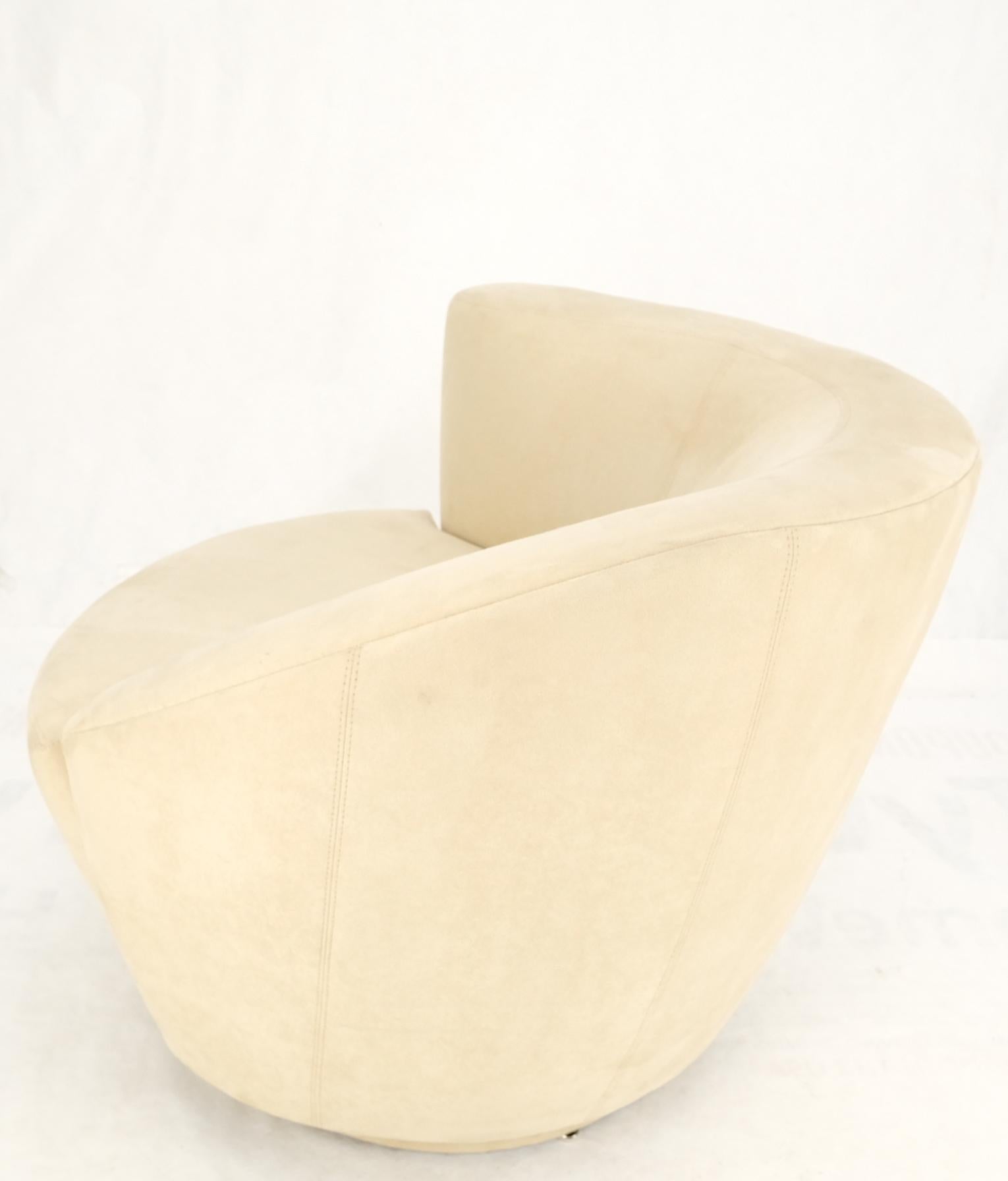 Beige Offwhite Alcantara Suede Corkscrew Nautilus Swivel Chairs Directional Mint For Sale 7