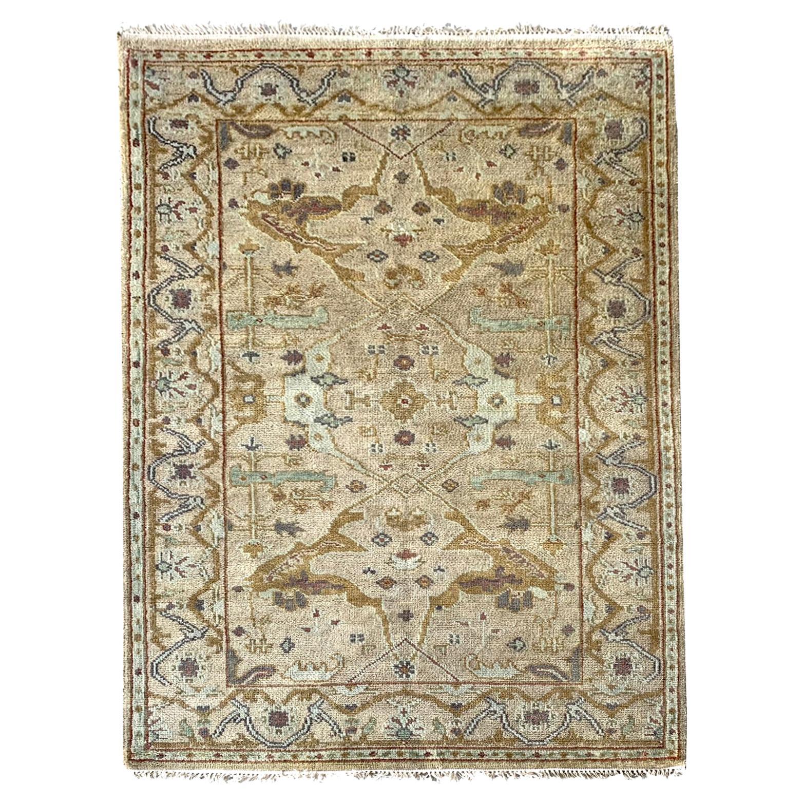 Beige Oushak