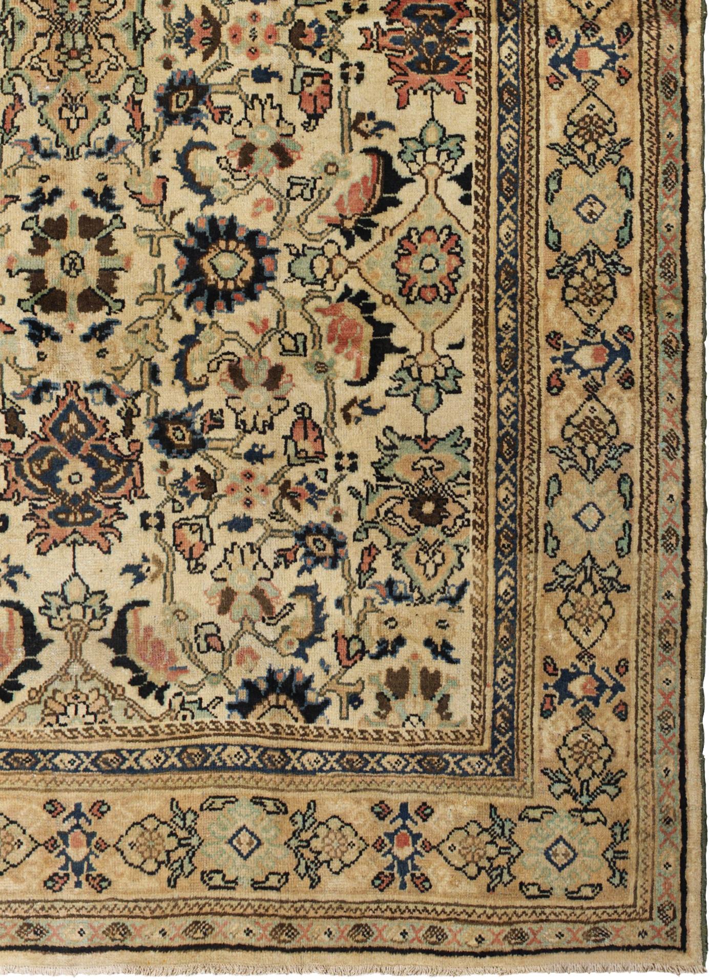 Beige Persian Wool Hand Knotted Rug 7 ft x 10 ft, Floral Harmony Tejido a mano en venta