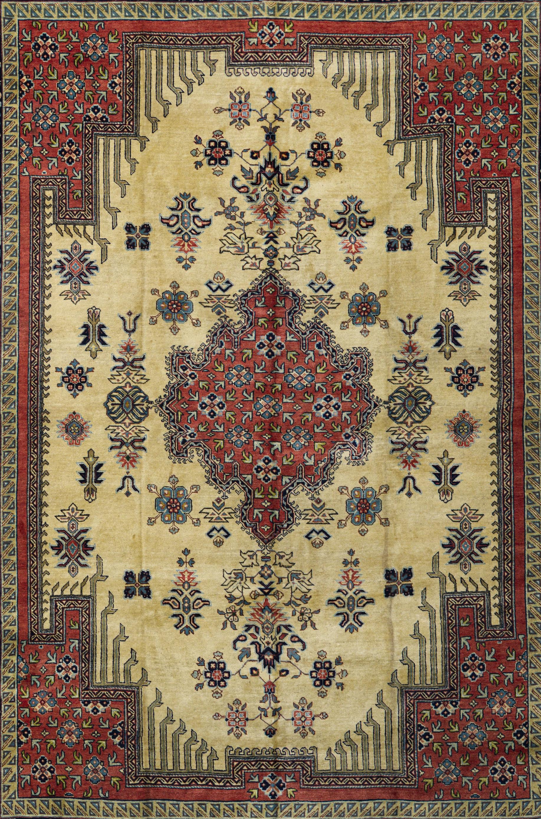 Inizio XX secolo Beige Persian Wool Hand Knotted Rug 8 ft x 11 ft, Floral Harmony Reverie in vendita