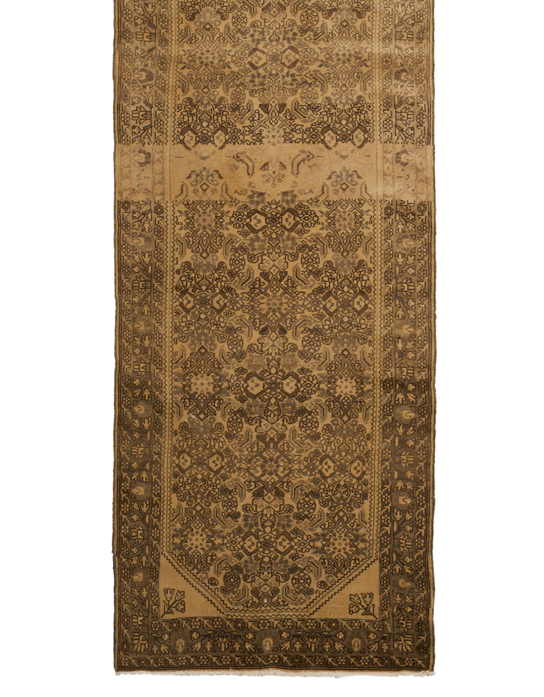 Tissé à la main Beige Persian Wool Hand Knotted Runner 3 ft x 10 ft , Khaki Garden Tapestry en vente