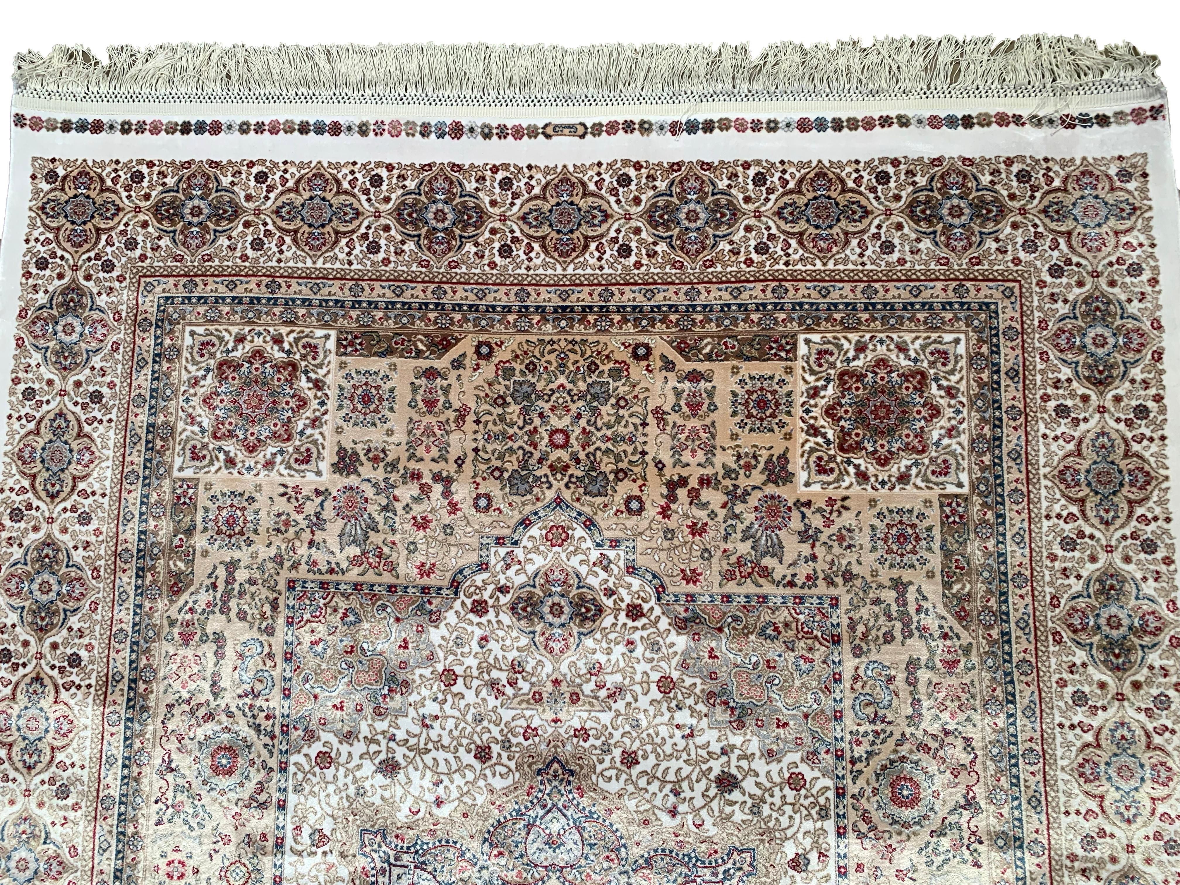 Türkischer Teppich aus reiner Seide in Beige, 1000 KPSI im Zustand „Neu“ im Angebot in Laguna Hills, CA