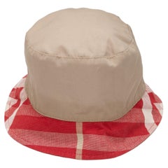 Burberry Nova Eimerhut mit Karobesatz in Beige & Rot mit Beige und Rot