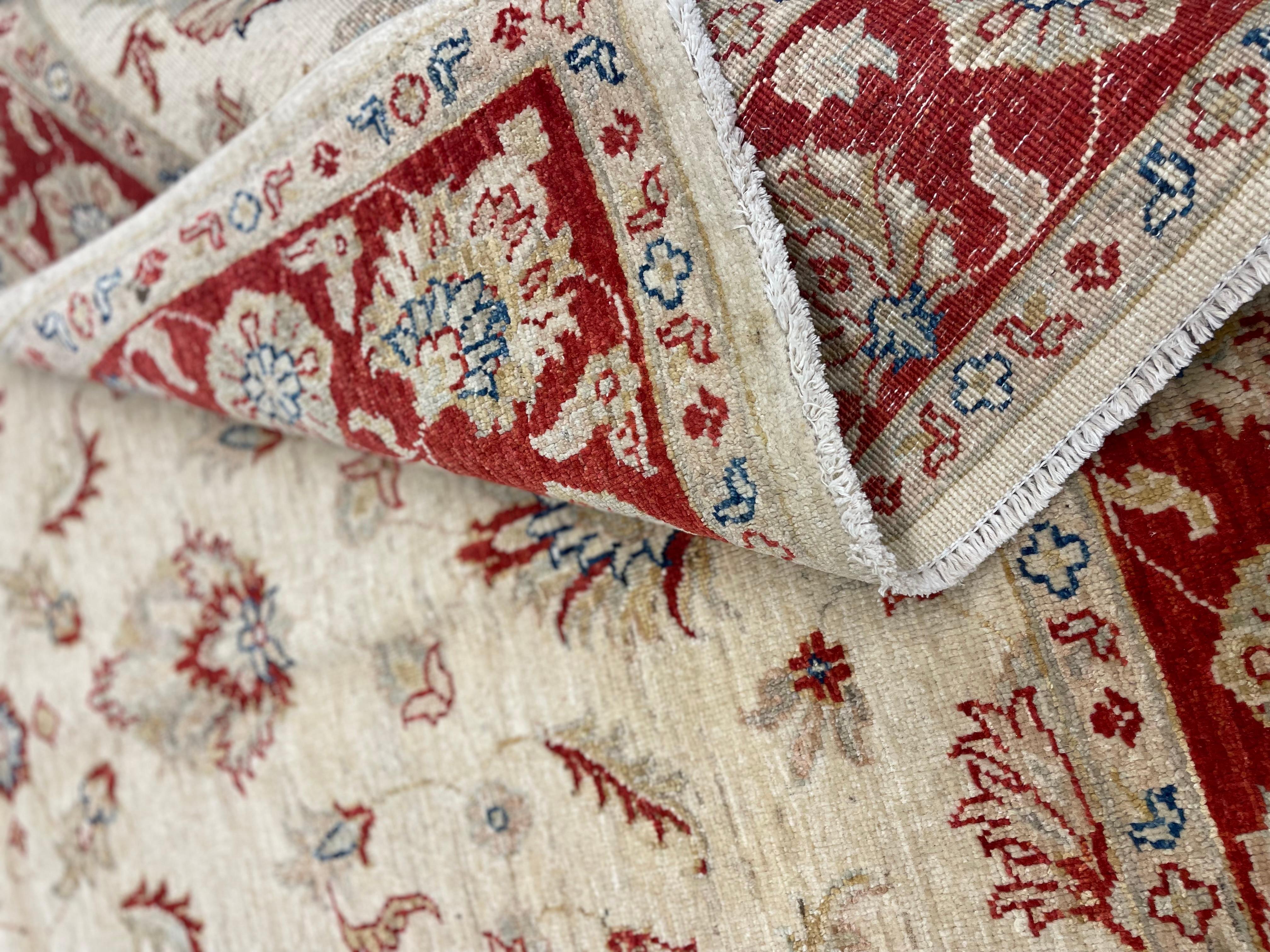 Beige & Rot Ziegler Floral Orientteppich, Traditionelles All-Over Design 165x195 cm im Angebot 3