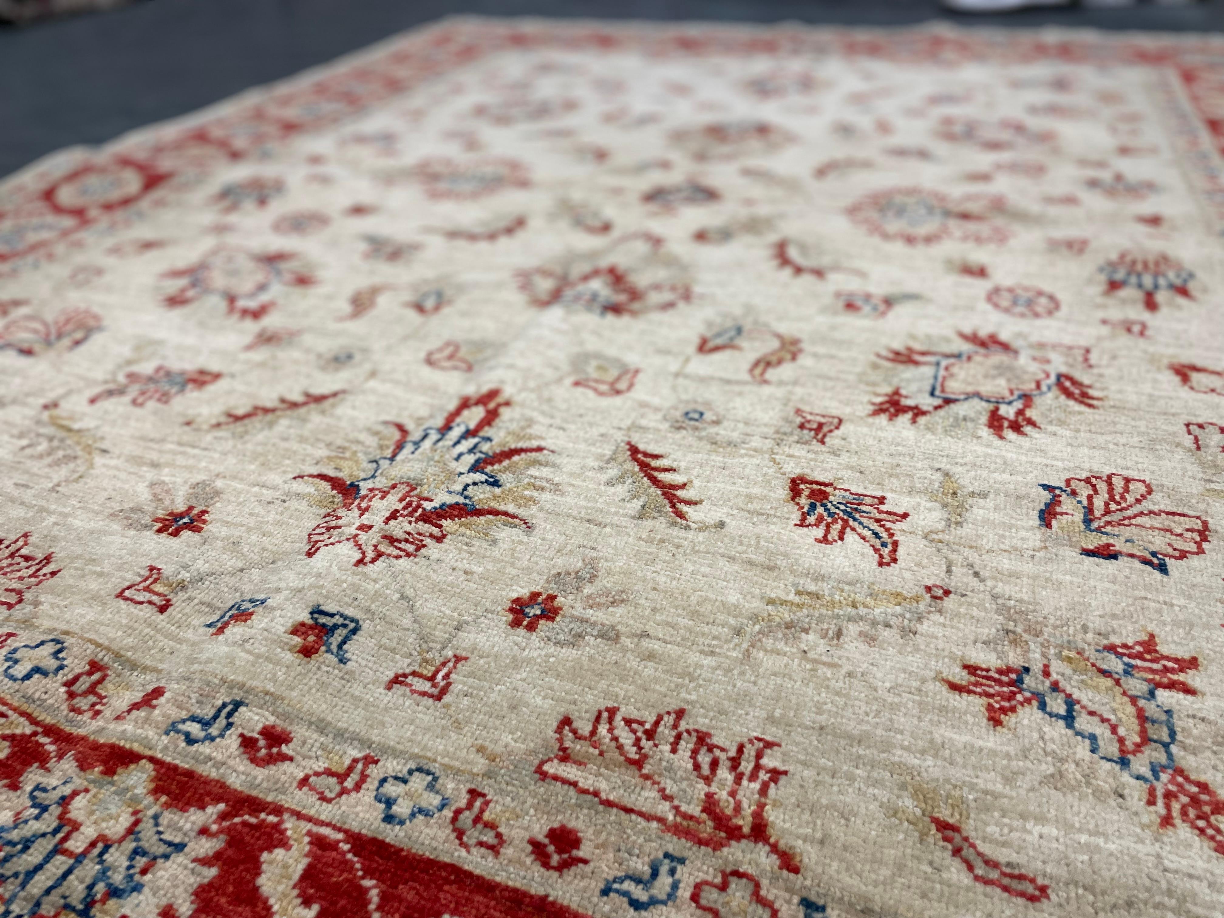 Beige & Rot Ziegler Floral Orientteppich, Traditionelles All-Over Design 165x195 cm im Angebot 2