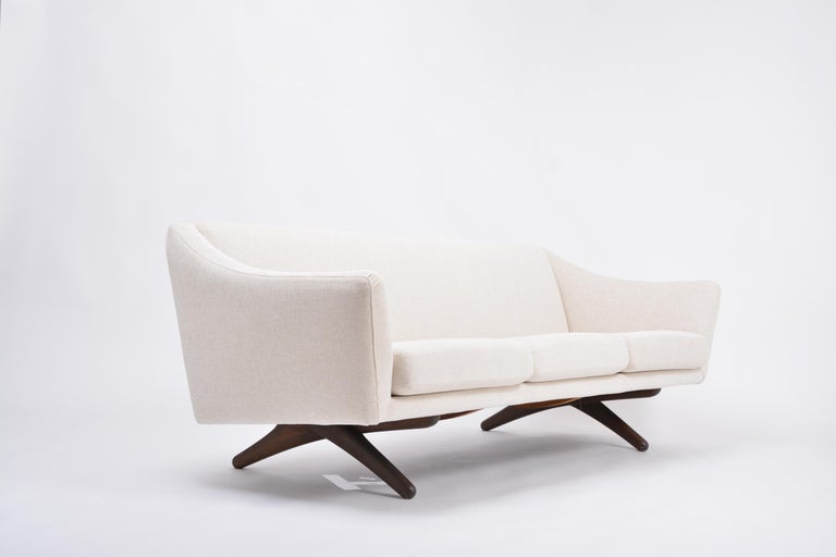20th Century Beige Reupholstered Danish Midcentury Sofa Model ML140 by Illum Wikkelsø For Sale