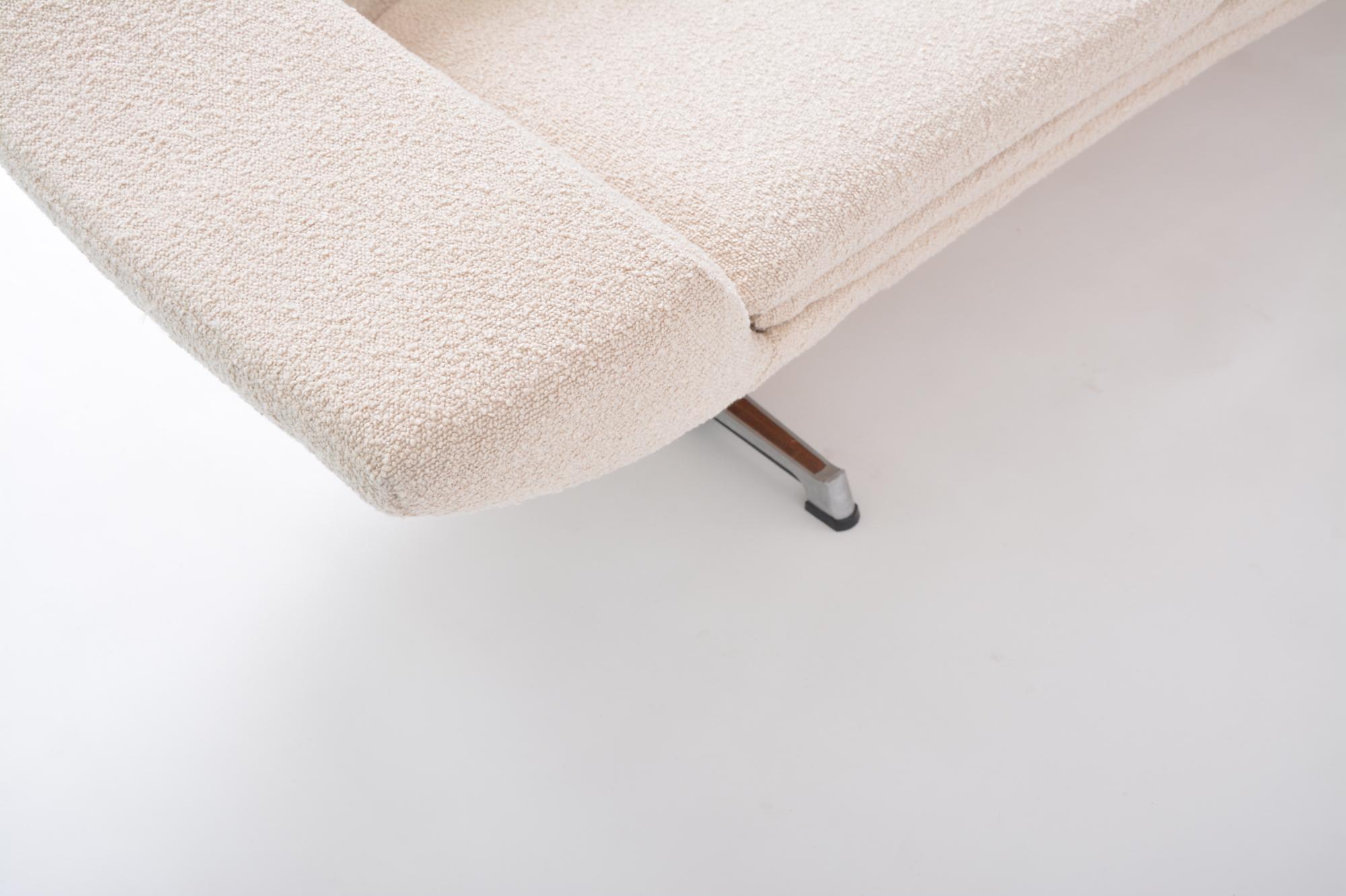 Beige reupholstered Mid-Century Modern Sofa model Saturn by Hans-Erik Johansson 6