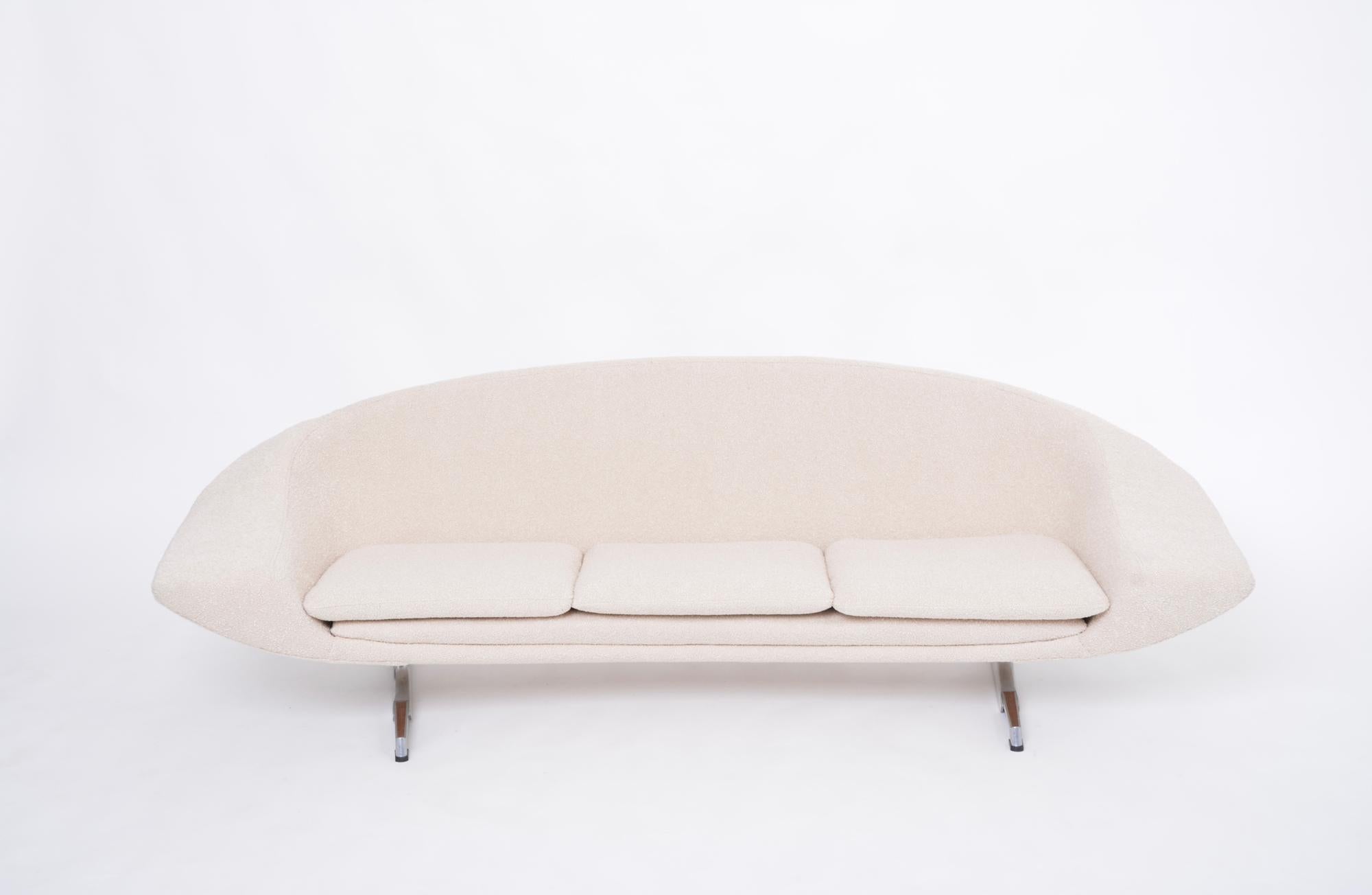 Beige reupholstered Mid-Century Modern sofa model Saturn by Hans-Erik Johansson
Very rare 