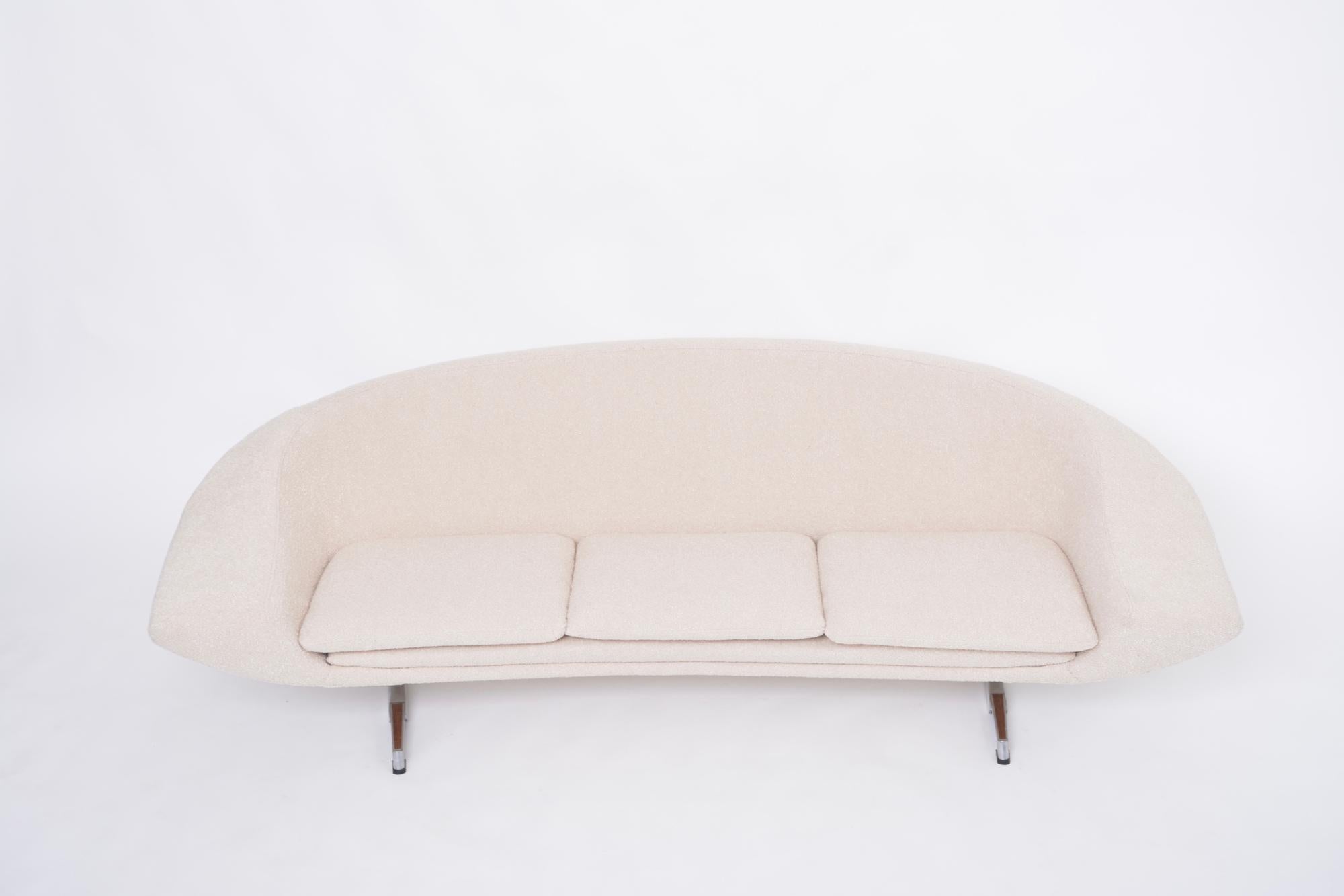 Swedish Beige reupholstered Mid-Century Modern Sofa model Saturn by Hans-Erik Johansson