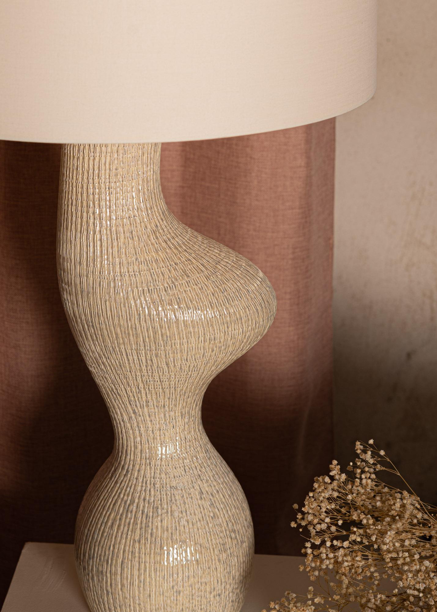 Spanish Beige Ribbed Ceramic Venuso Table Lamp by Simone & Marcel For Sale