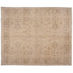 Tapis beige à motif traditionnel pakistanais