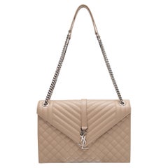 Beige Saint Laurent Große Triquilt-Umhängetasche mit Umhängetasche mit Umhängetasche