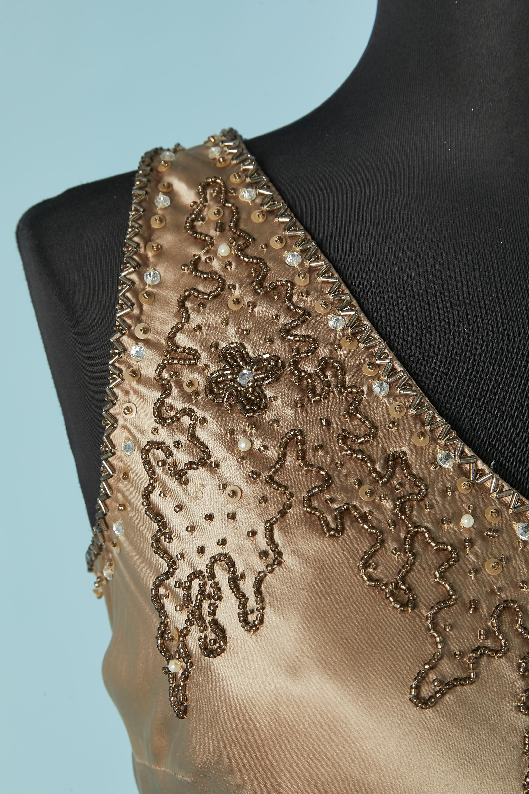 Beigefarbenes perlenbesetztes Cocktailkleid aus Seide VERSACE JEANS COUTURE Neu im Zustand „Neu“ im Angebot in Saint-Ouen-Sur-Seine, FR