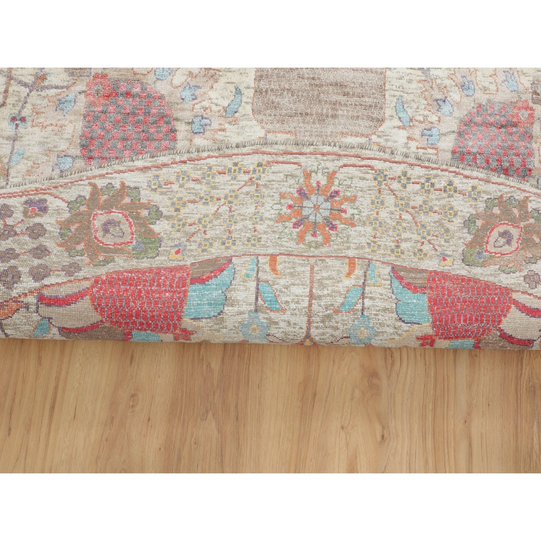 Tappeto orientale rotondo beige in seta con lana strutturata Tabriz annodato a mano 10' x 10' In condizioni Nuovo in vendita a Carlstadt, NJ