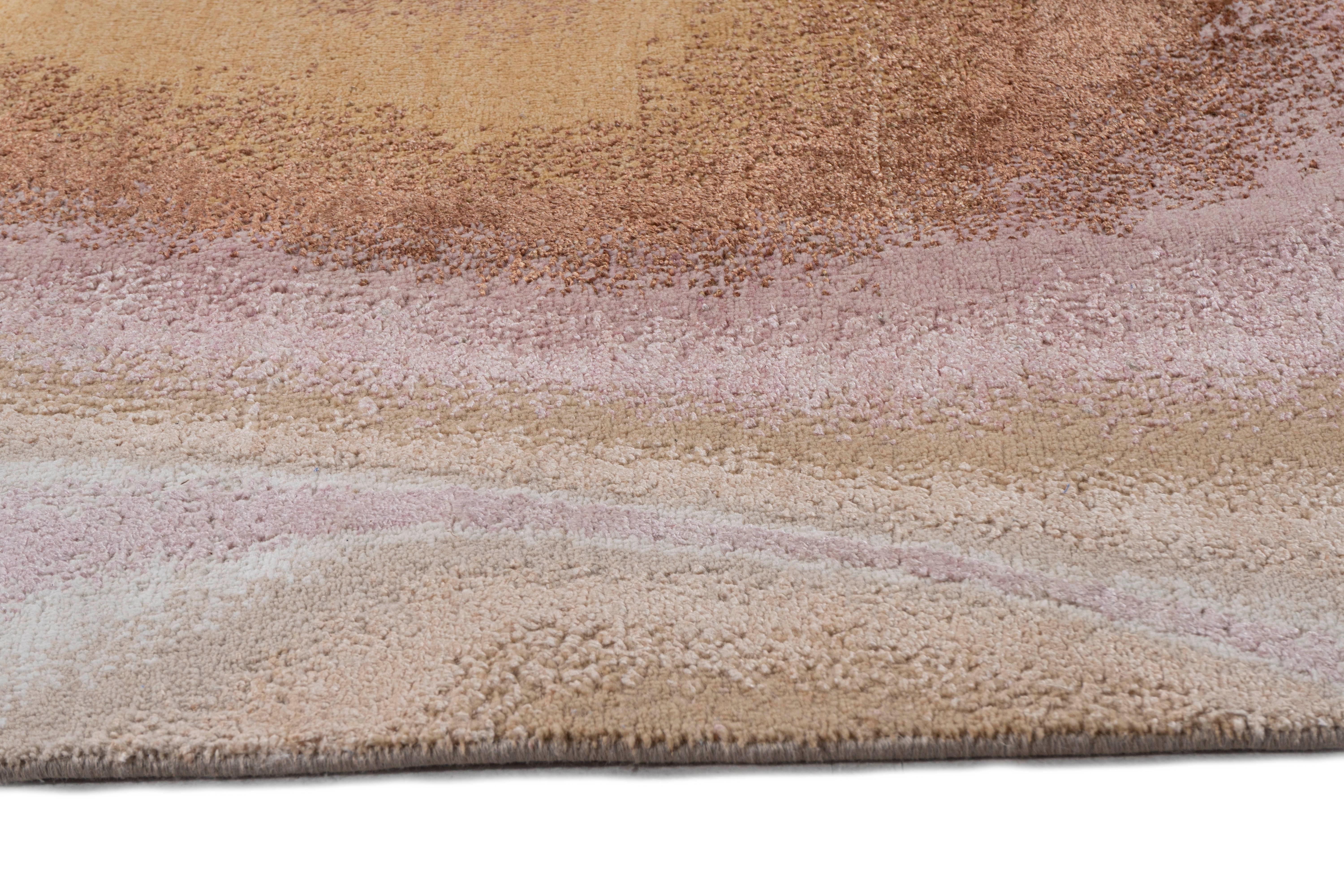 Runner annodato a mano in lana e seta beige Crema beige In condizioni Nuovo in vendita a New York, NY
