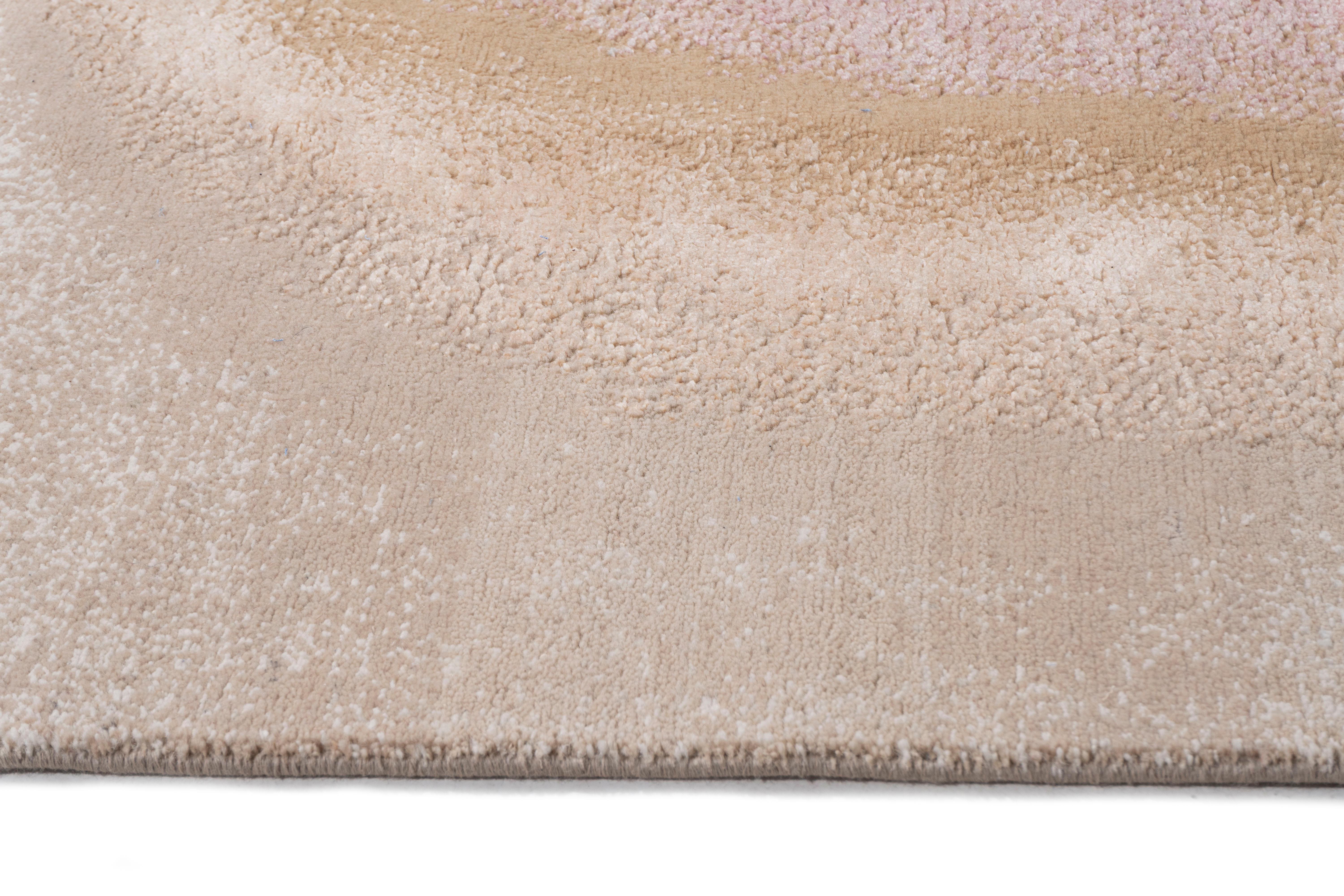 XXI secolo e contemporaneo Runner annodato a mano in lana e seta beige Crema beige in vendita