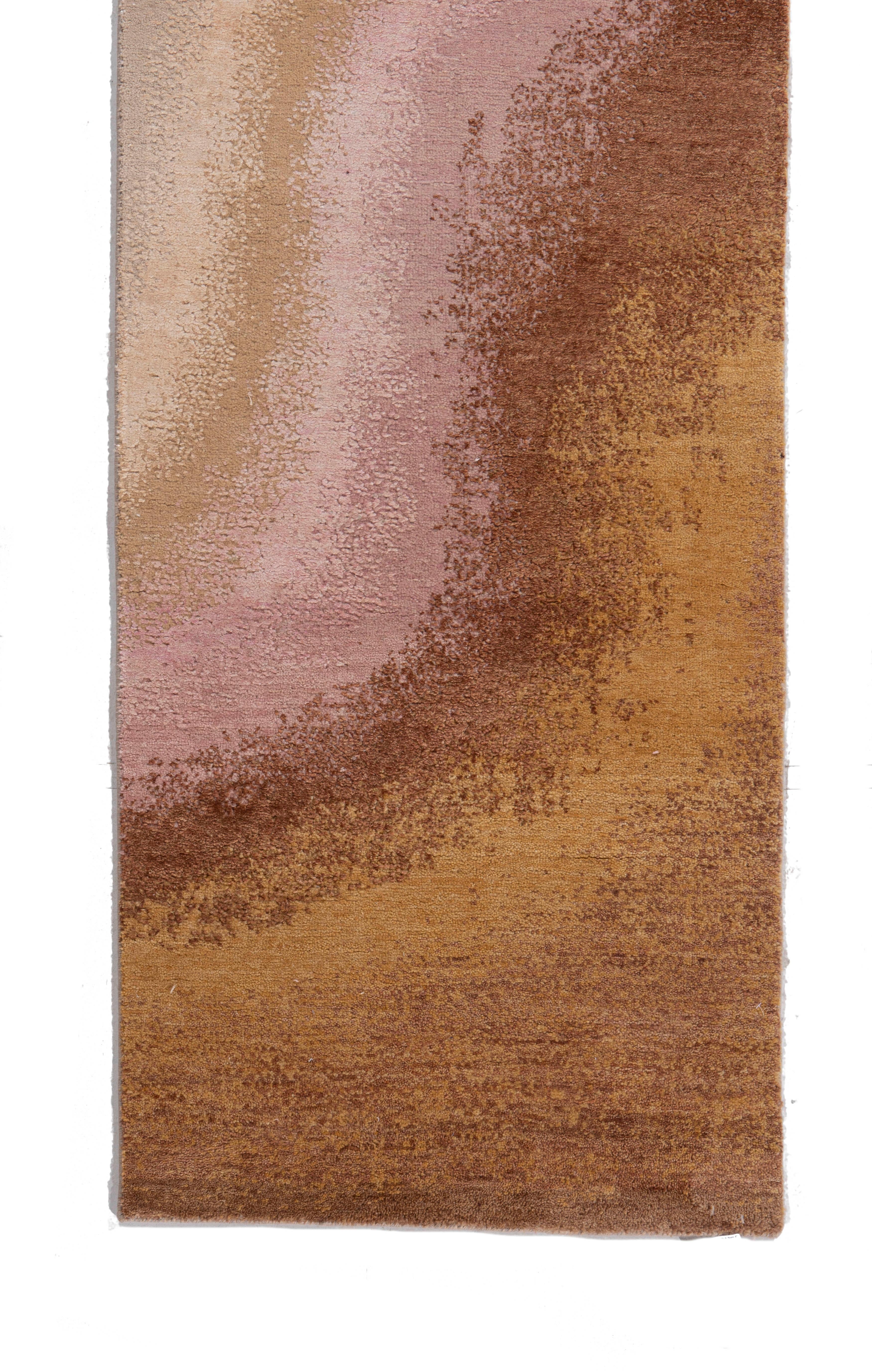 Runner annodato a mano in lana e seta beige Crema beige in vendita 1