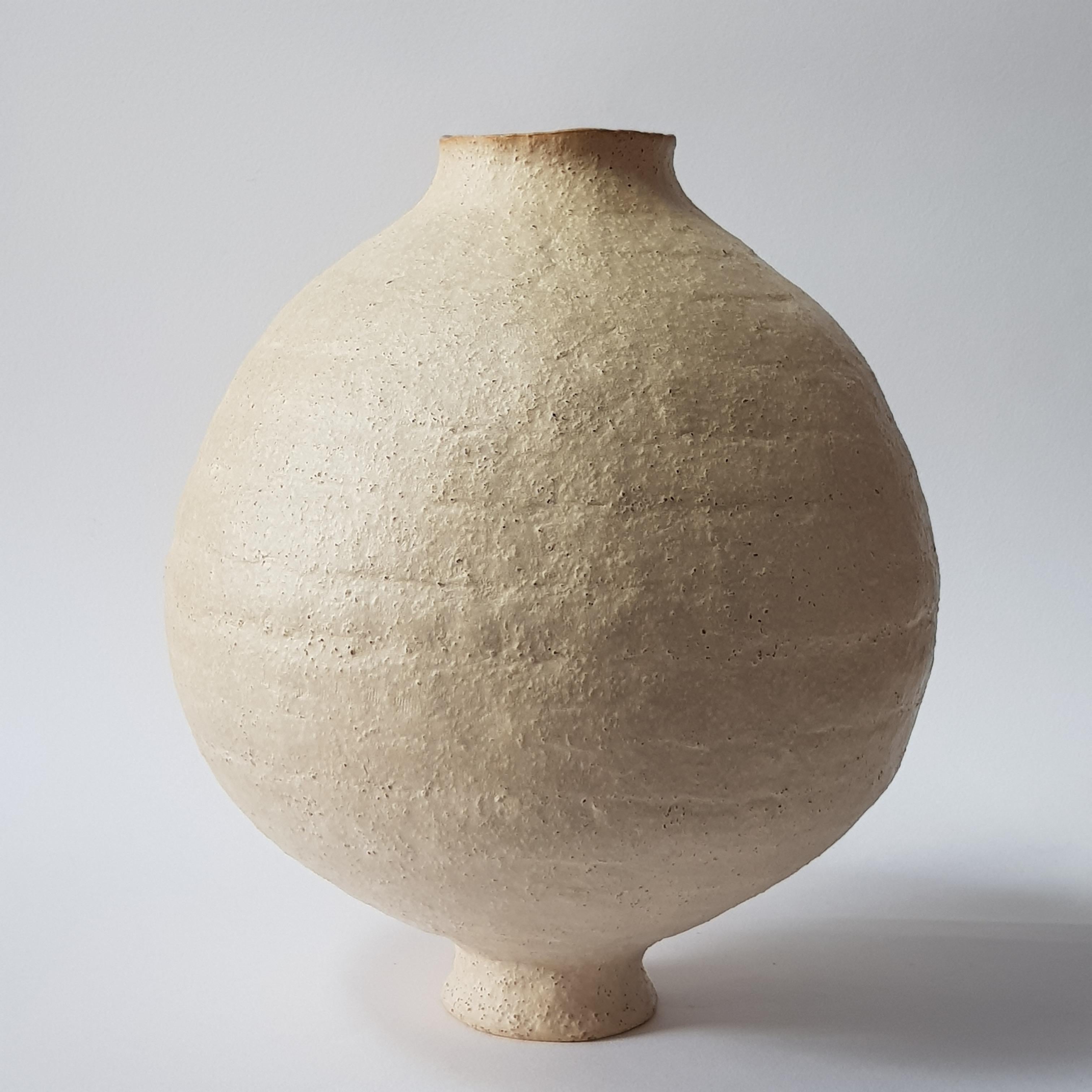 Beige Stoneware Coiled Moon Jar by Elena Vasilantonaki For Sale 6