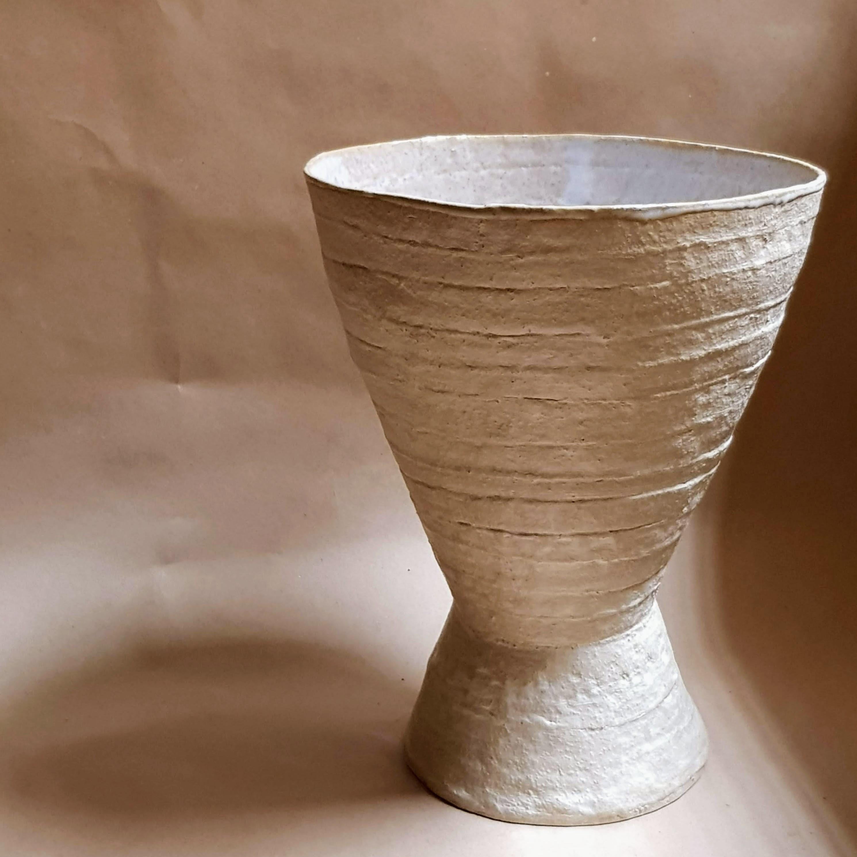 Beige Stoneware Krater Vase by Elena Vasilantonaki For Sale 2
