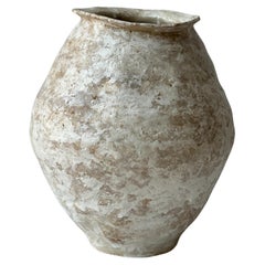 Beige Sfondyli I-Vase aus Steingut von Elena Vasilantonaki