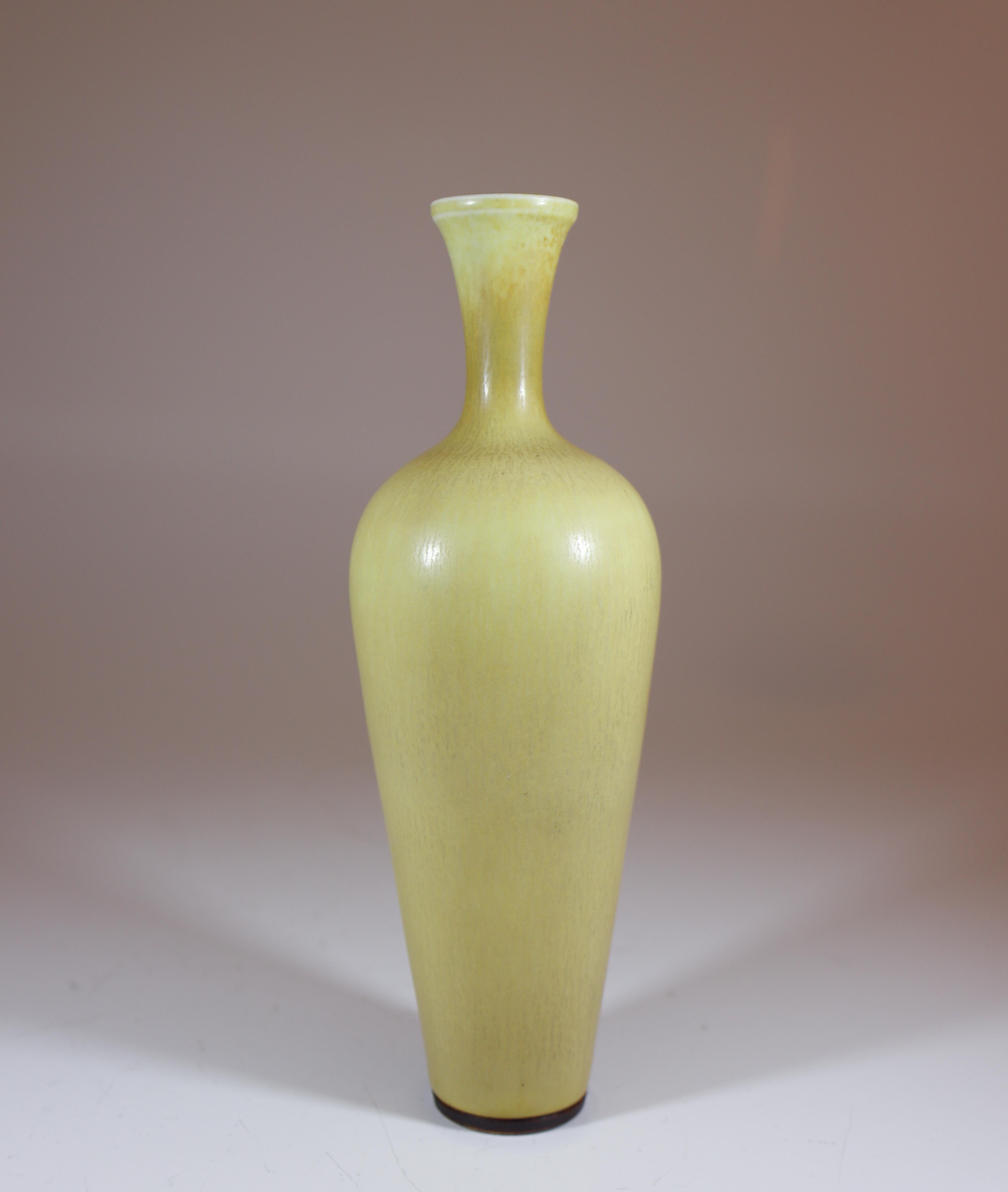 Beige Stoneware Vase, Berndt Friberg, Gustavsberg, 1963 - Scandinavian Modern For Sale 1