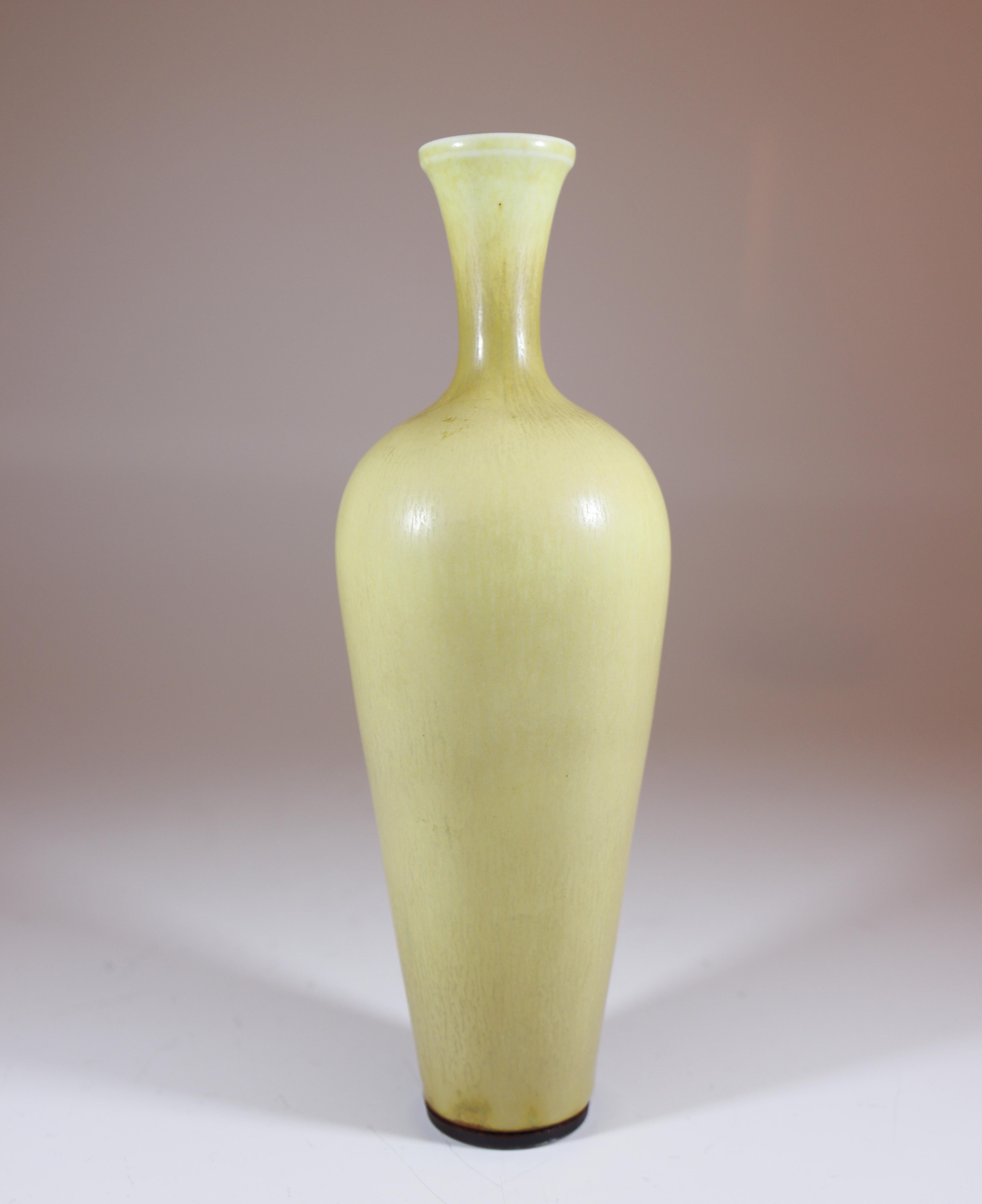 Beige Stoneware Vase, Berndt Friberg, Gustavsberg, 1963 - Scandinavian Modern For Sale 3